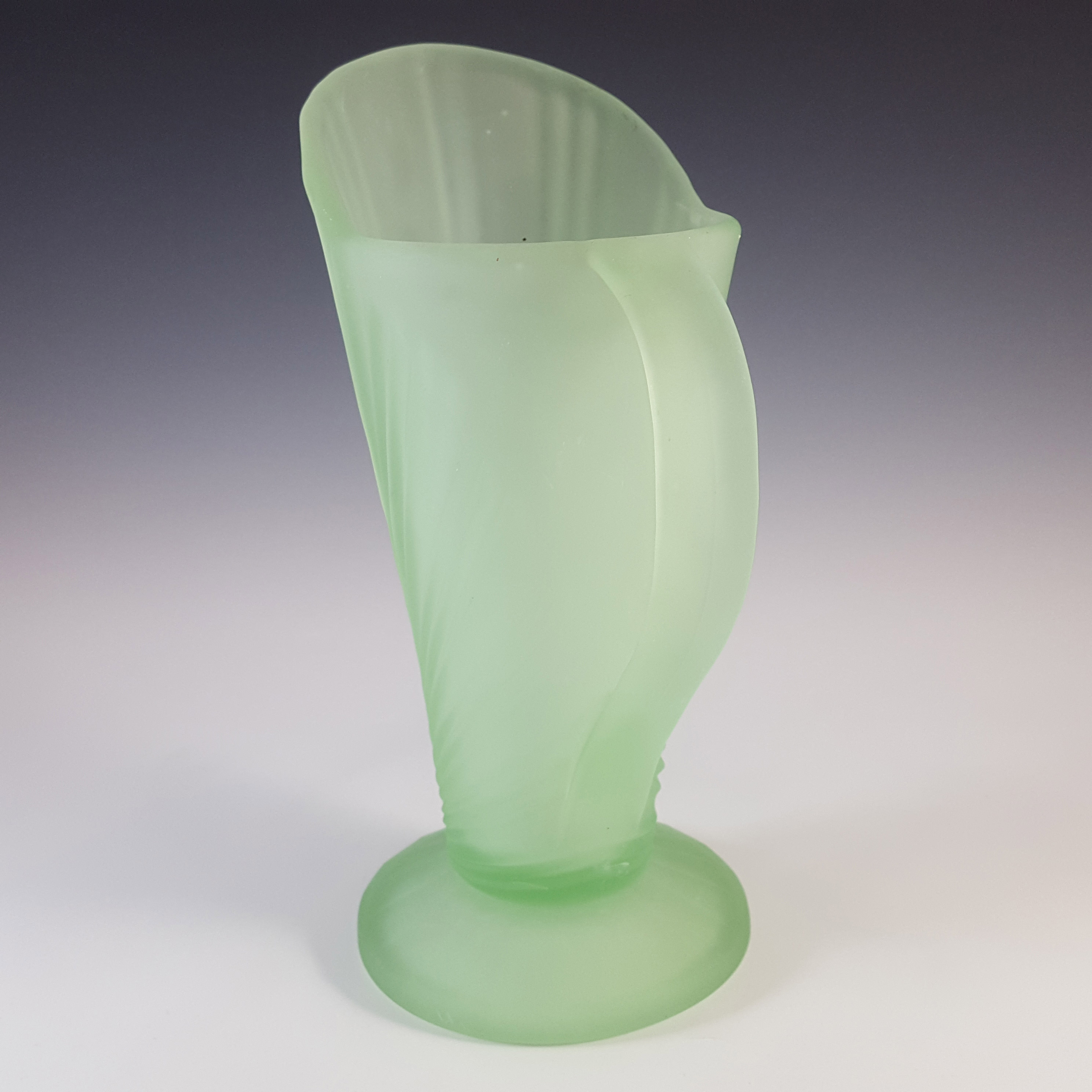 (image for) Bagley #3072 Art Deco Vintage Green Glass 'Sunburst' Vase - Click Image to Close