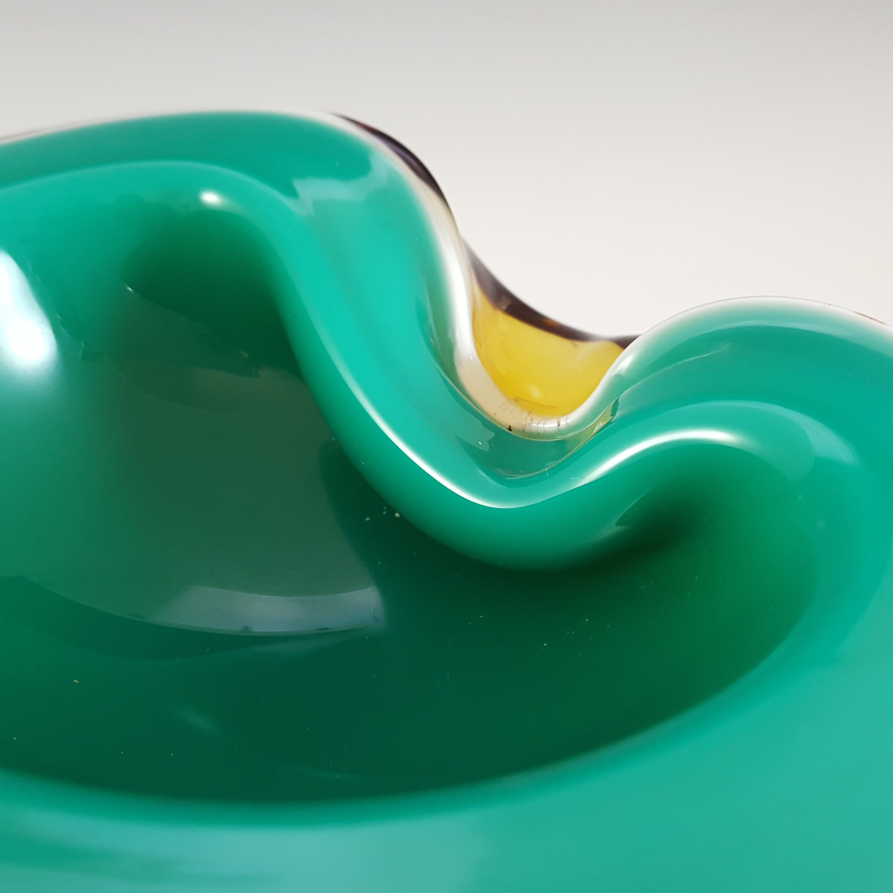 Barbini Murano Green, White & Amber Glass Biomorphic Bowl - Click Image to Close