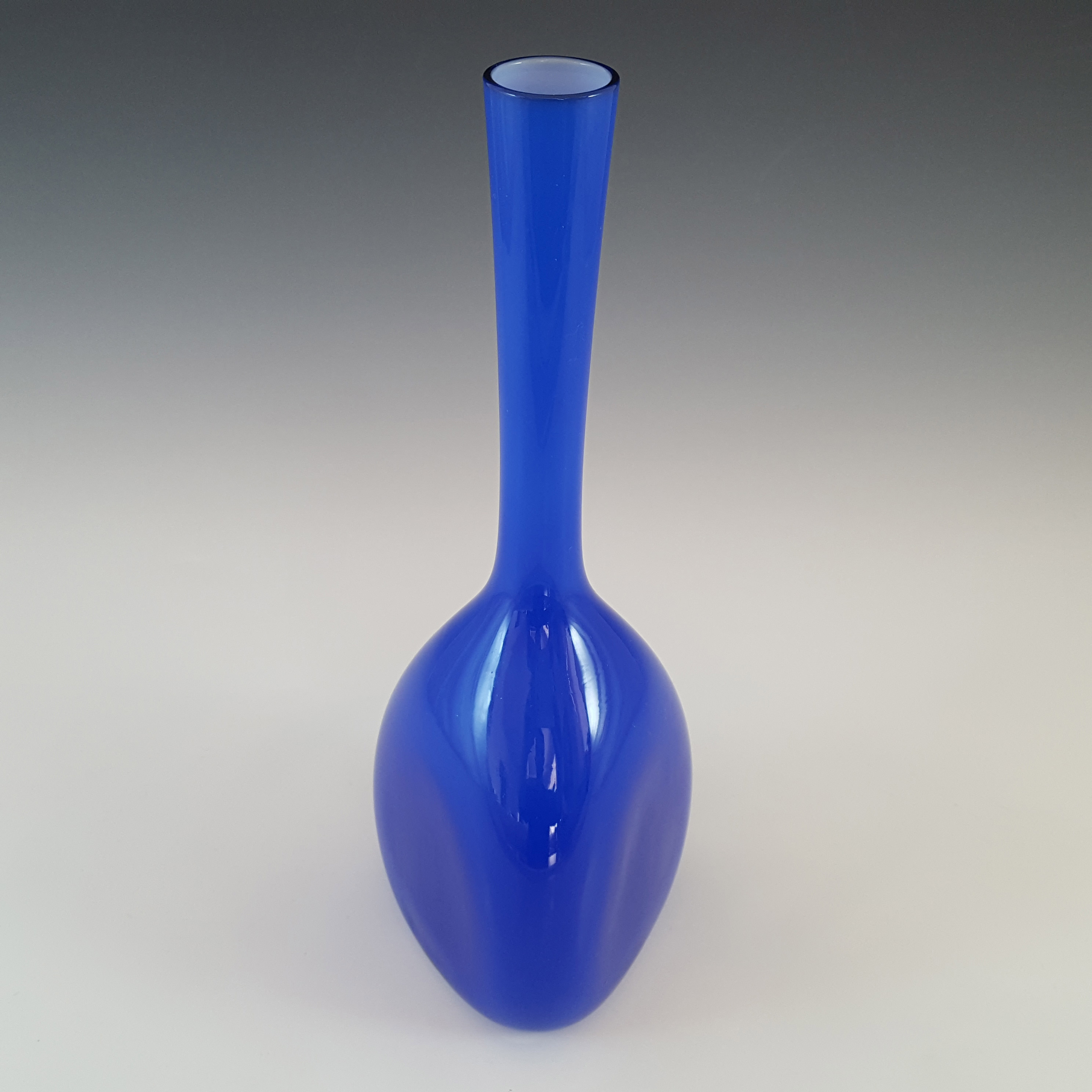 Elme Scandinavian Blue Opal Cased Glass 'Three Sided' Vase - Click Image to Close