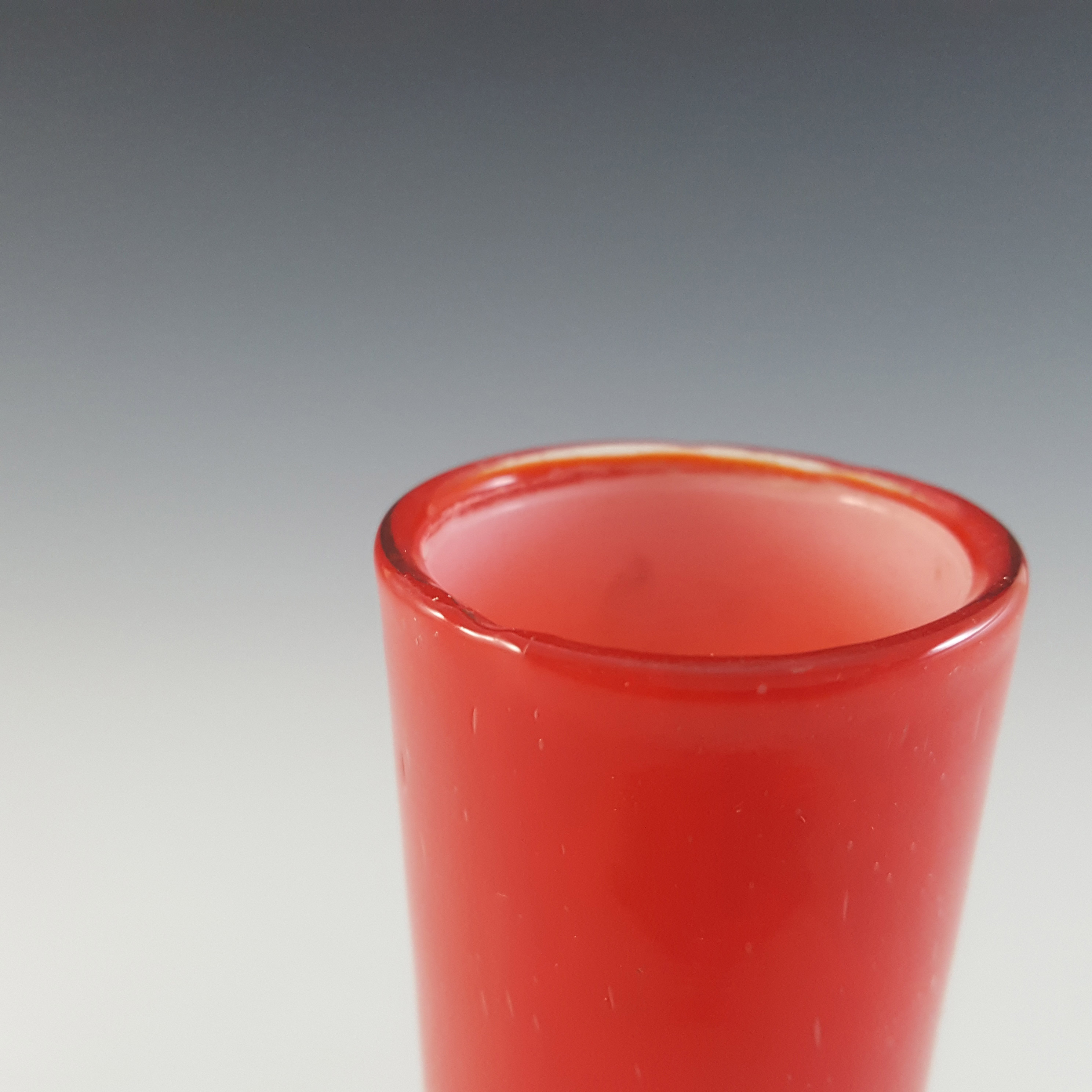 Scandinavian Style Retro Red Cased Glass Vintage Vase - Click Image to Close