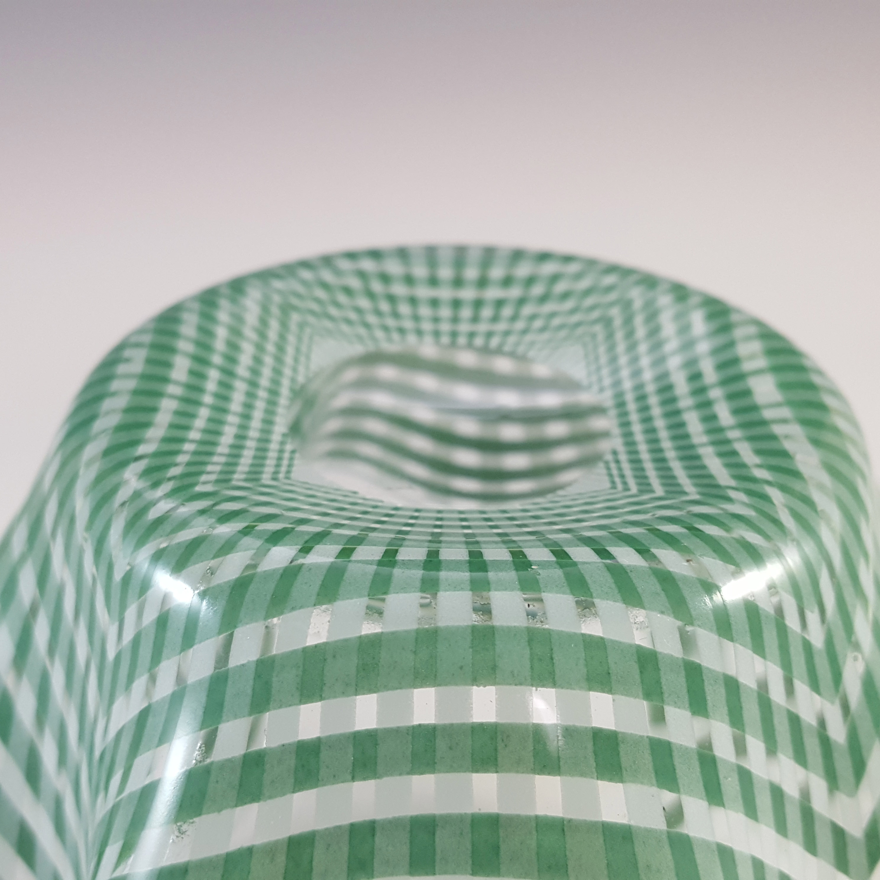 Chance Brothers Green & White Glass 'Gingham' Handkerchief Vase - Click Image to Close