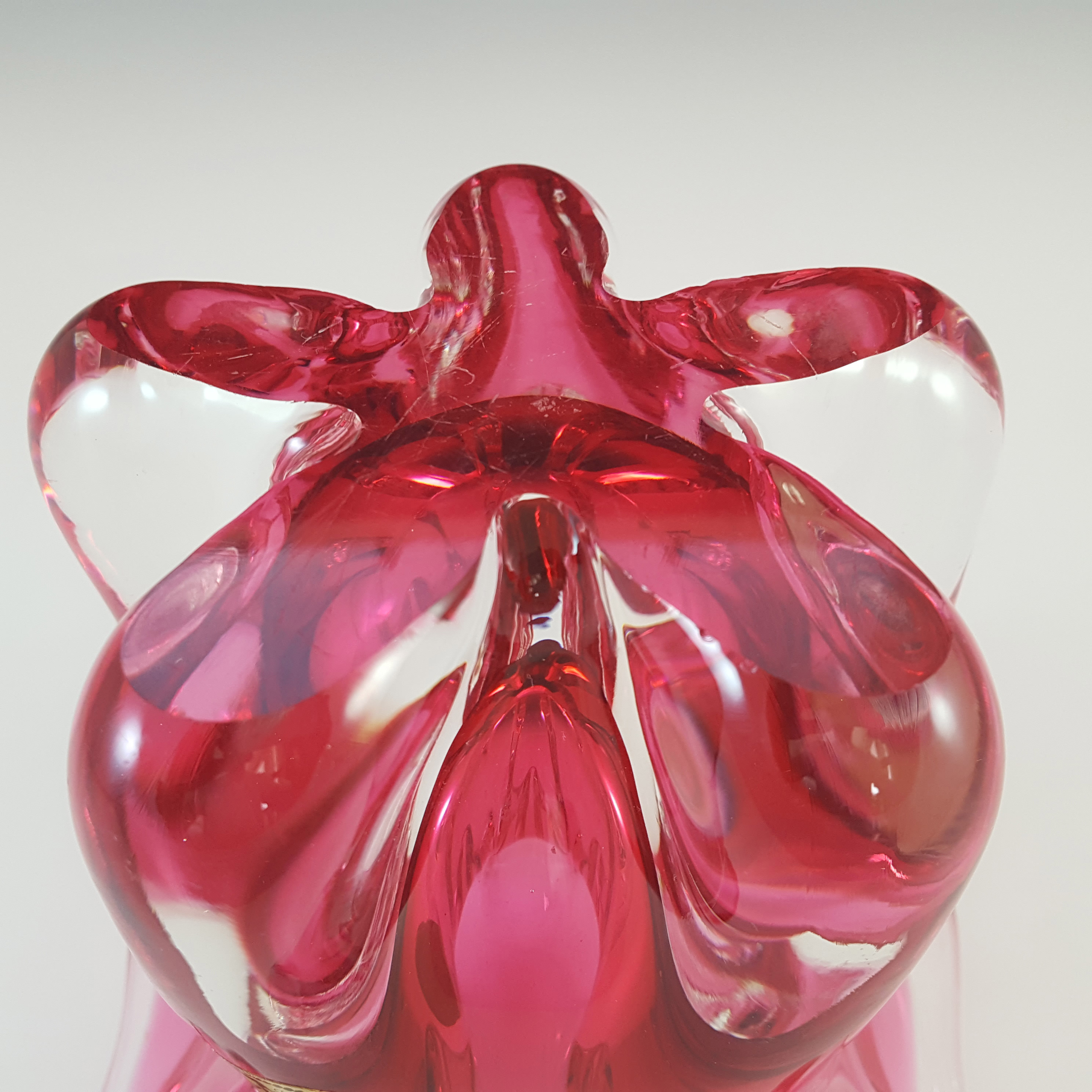 Chřibská #404/4/16 Czech Pink & Clear Glass Vase - Click Image to Close