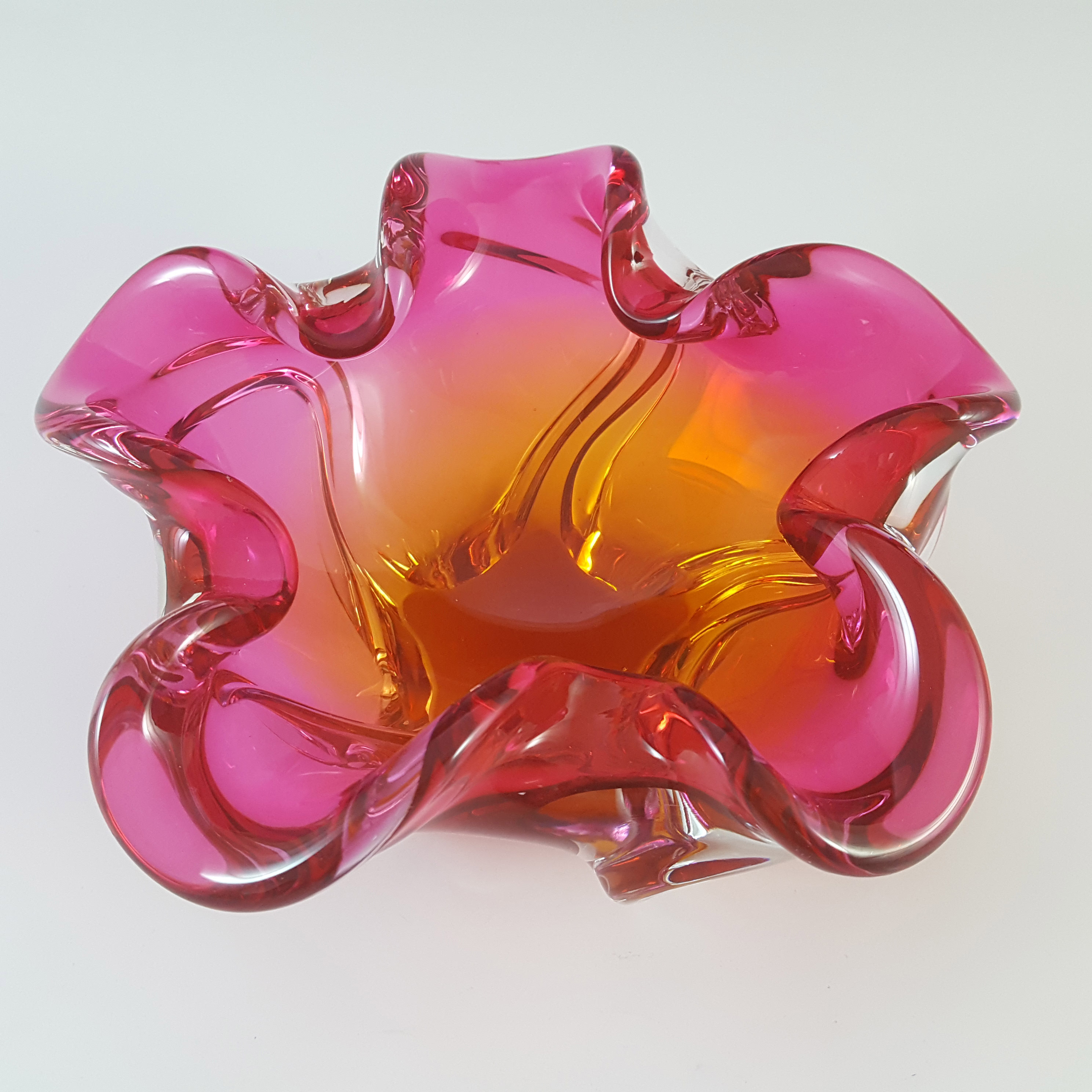 (image for) Chřibská #115/5/15 Czech Pink & Orange Glass Ashtray Bowl - Click Image to Close