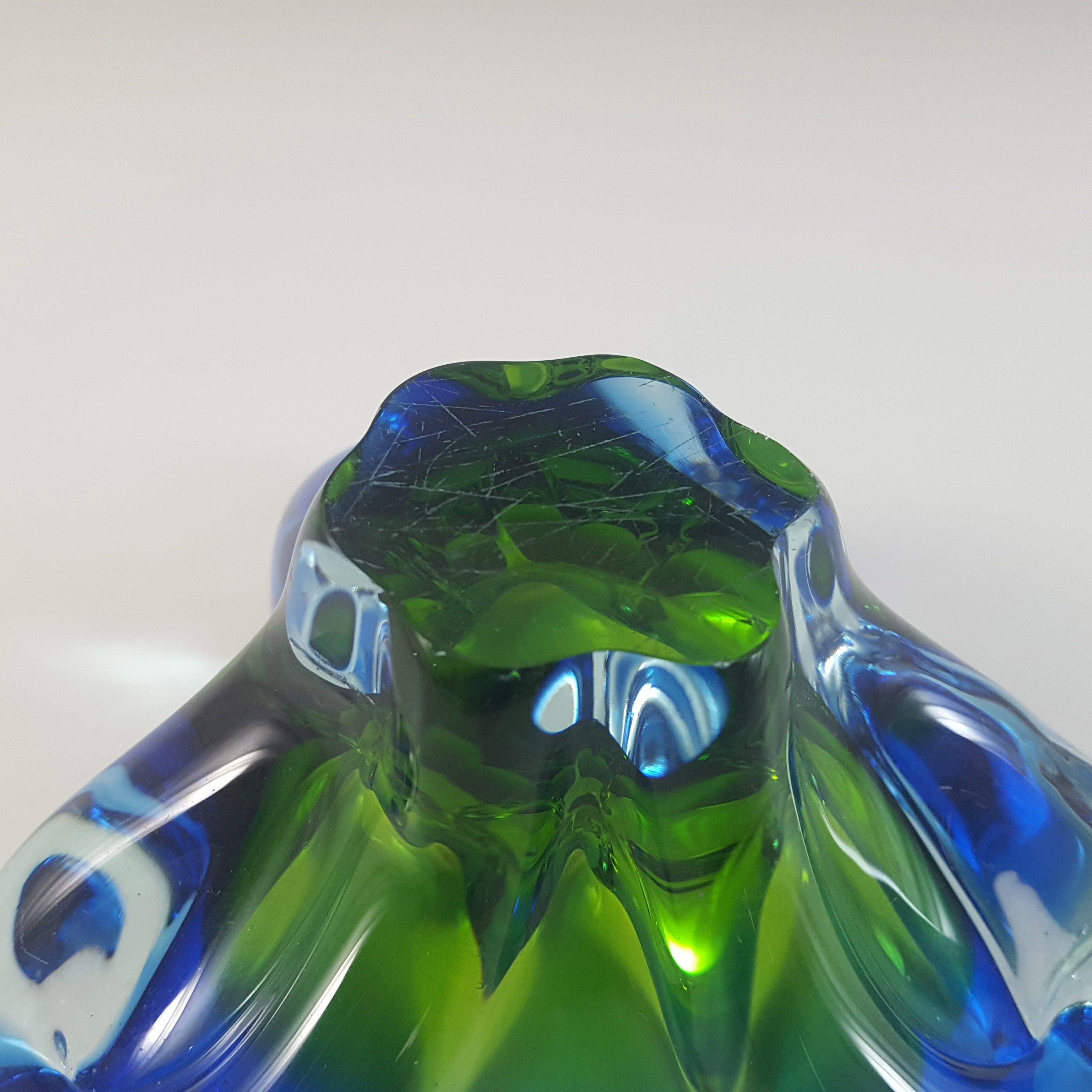 (image for) Chřibská #127/5/15 Czech Blue & Green Glass Ashtray Bowl - Click Image to Close