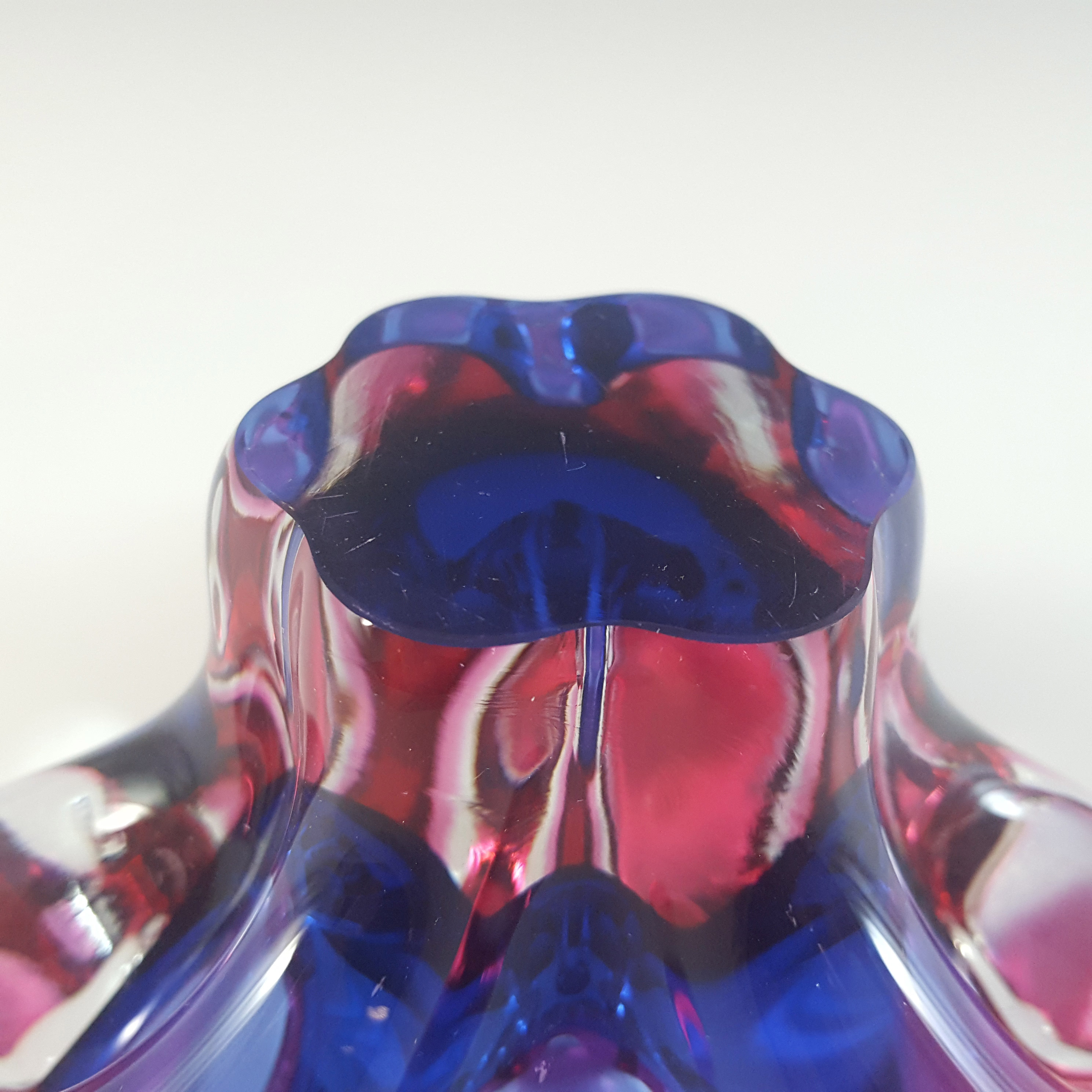 (image for) Chřibská #127/5/15 Czech Pink & Blue Glass Ashtray Bowl - Click Image to Close