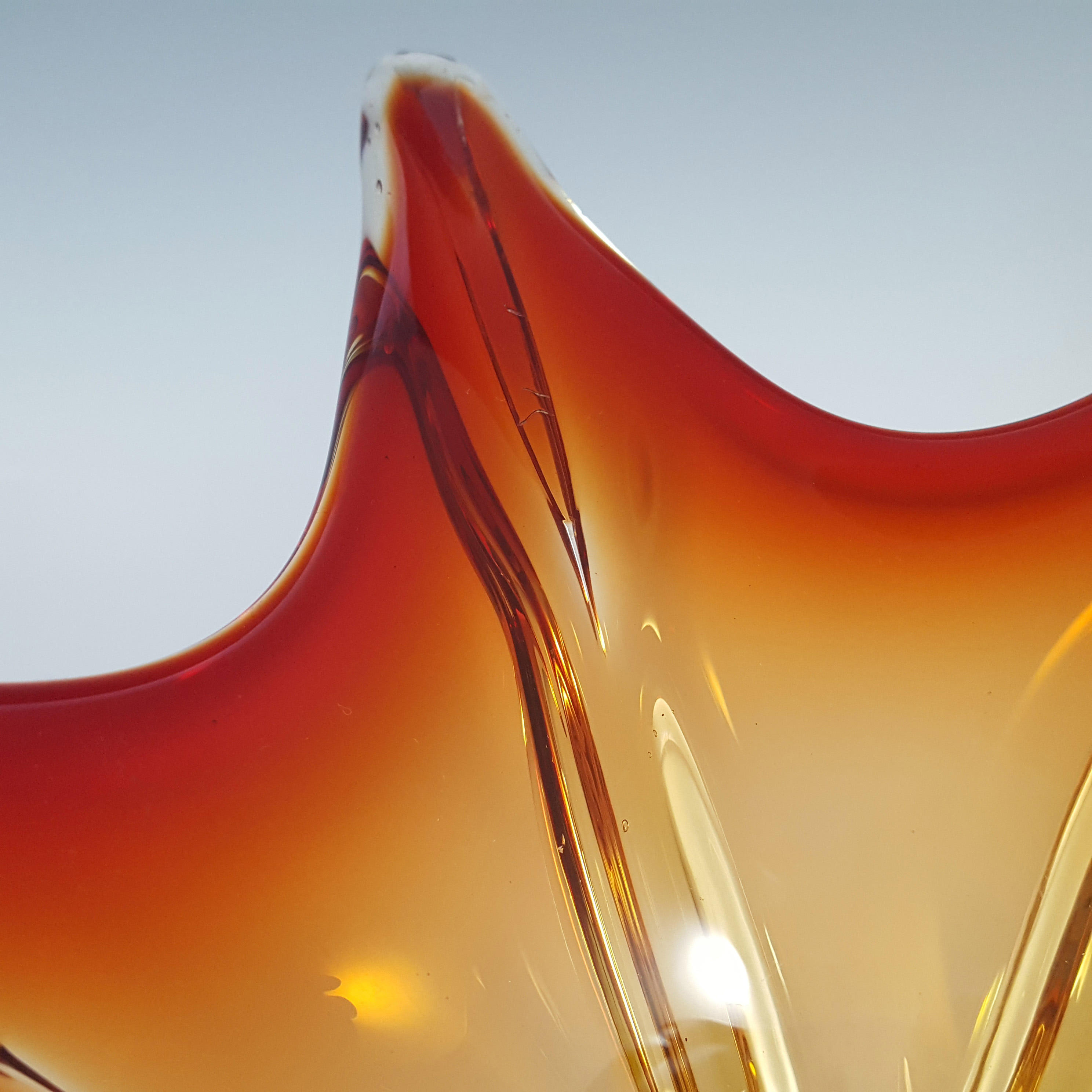 (image for) Cristallo Venezia Murano Red & Clear Sommerso Glass Star Bowl - Click Image to Close