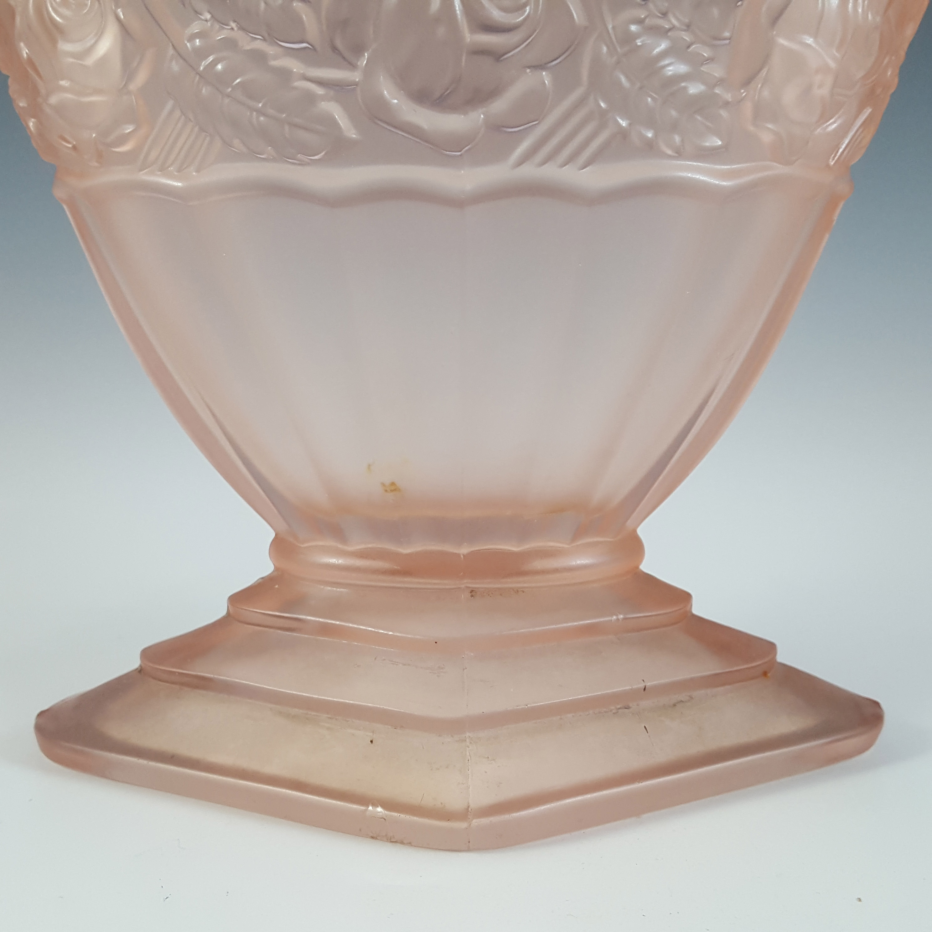(image for) Ankerglas Bernsdorf Art Deco Pink Glass 'Rosalind' Vase - Click Image to Close