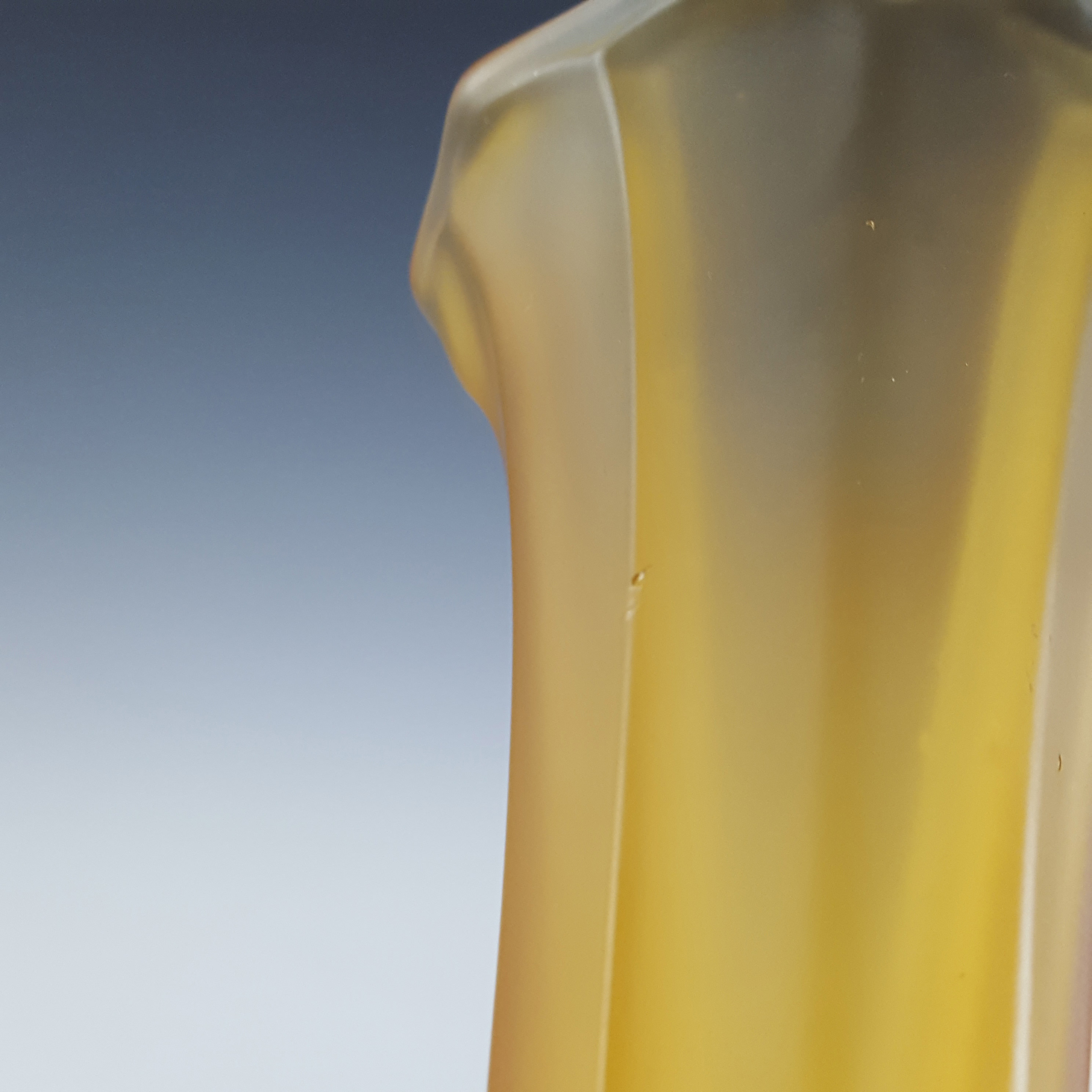 (image for) Ankerglas Bernsdorf 1930's Art Deco Amber Glass 'Trumpet' Vase - Click Image to Close