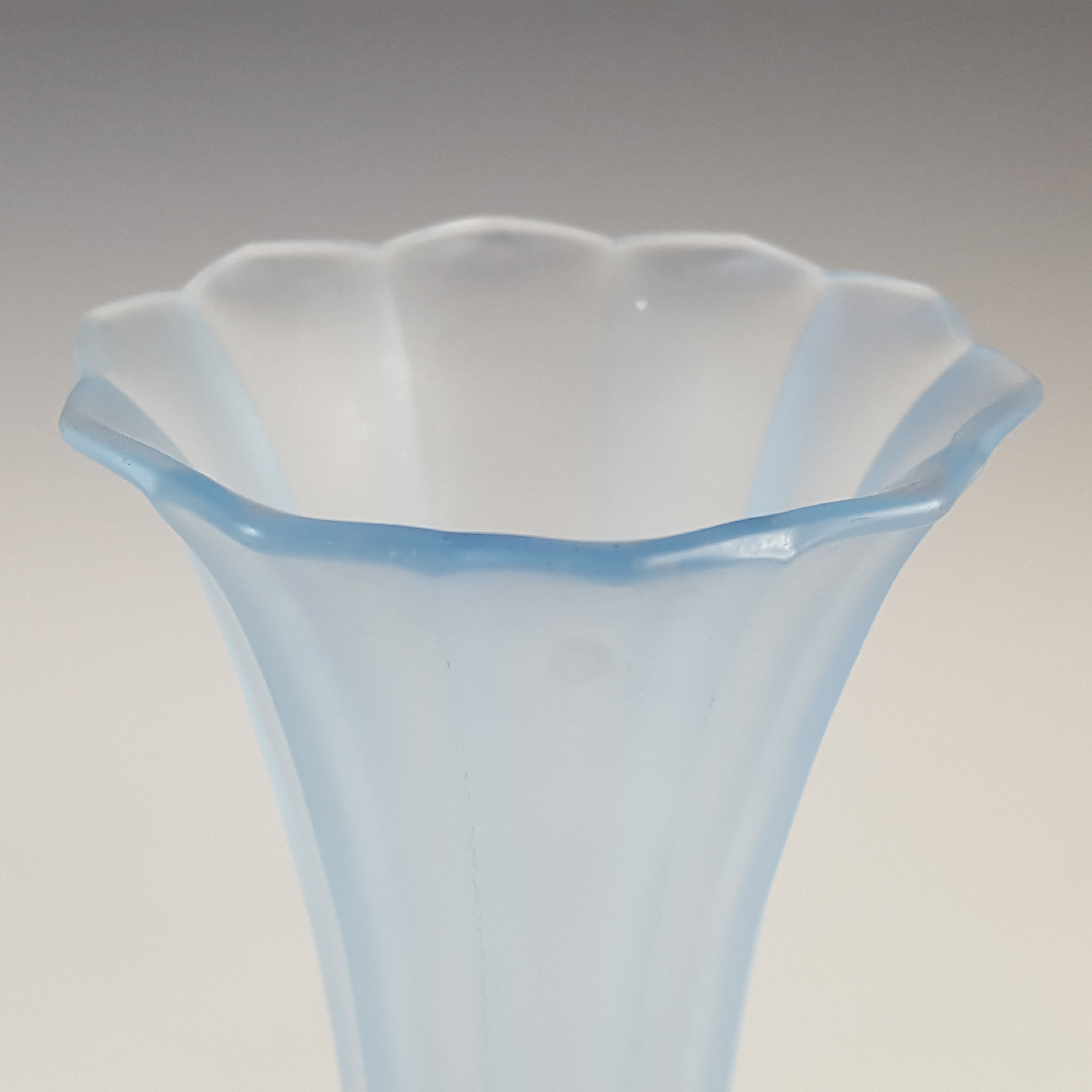 Ankerglas Bernsdorf 1930's Art Deco Blue Glass 'Trumpet' Vase - Click Image to Close