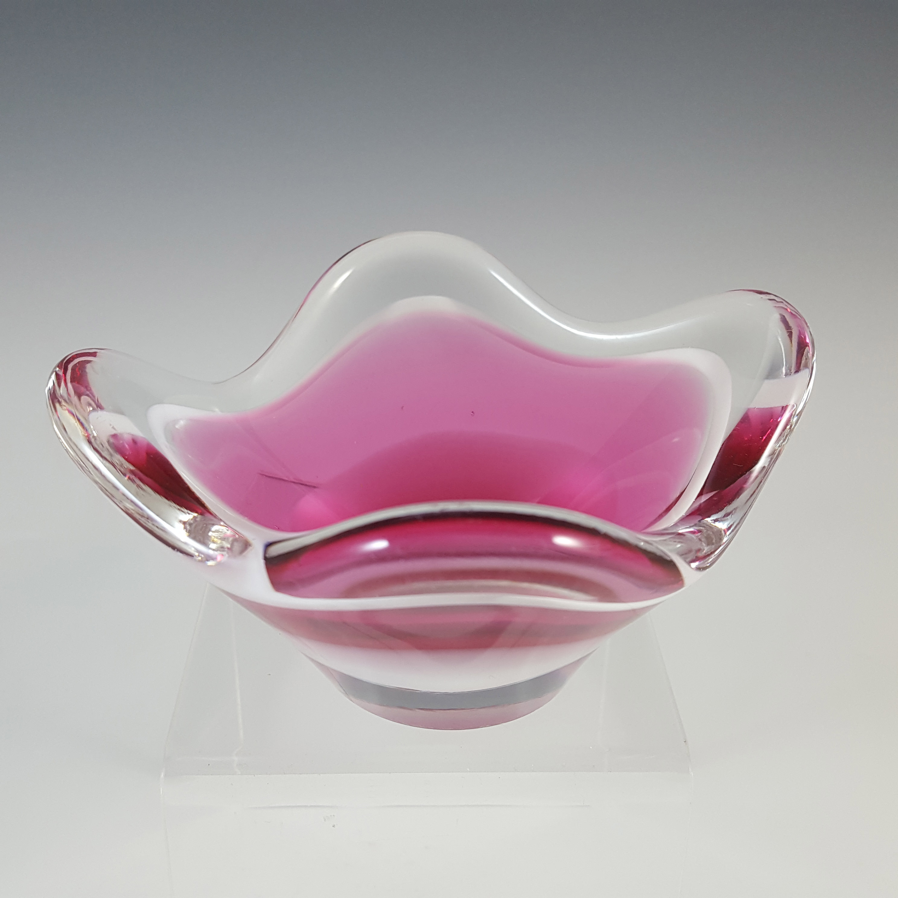 SIGNED Flygsfors Coquille Pink Glass Bowl by Paul Kedelv 1961 - Click Image to Close