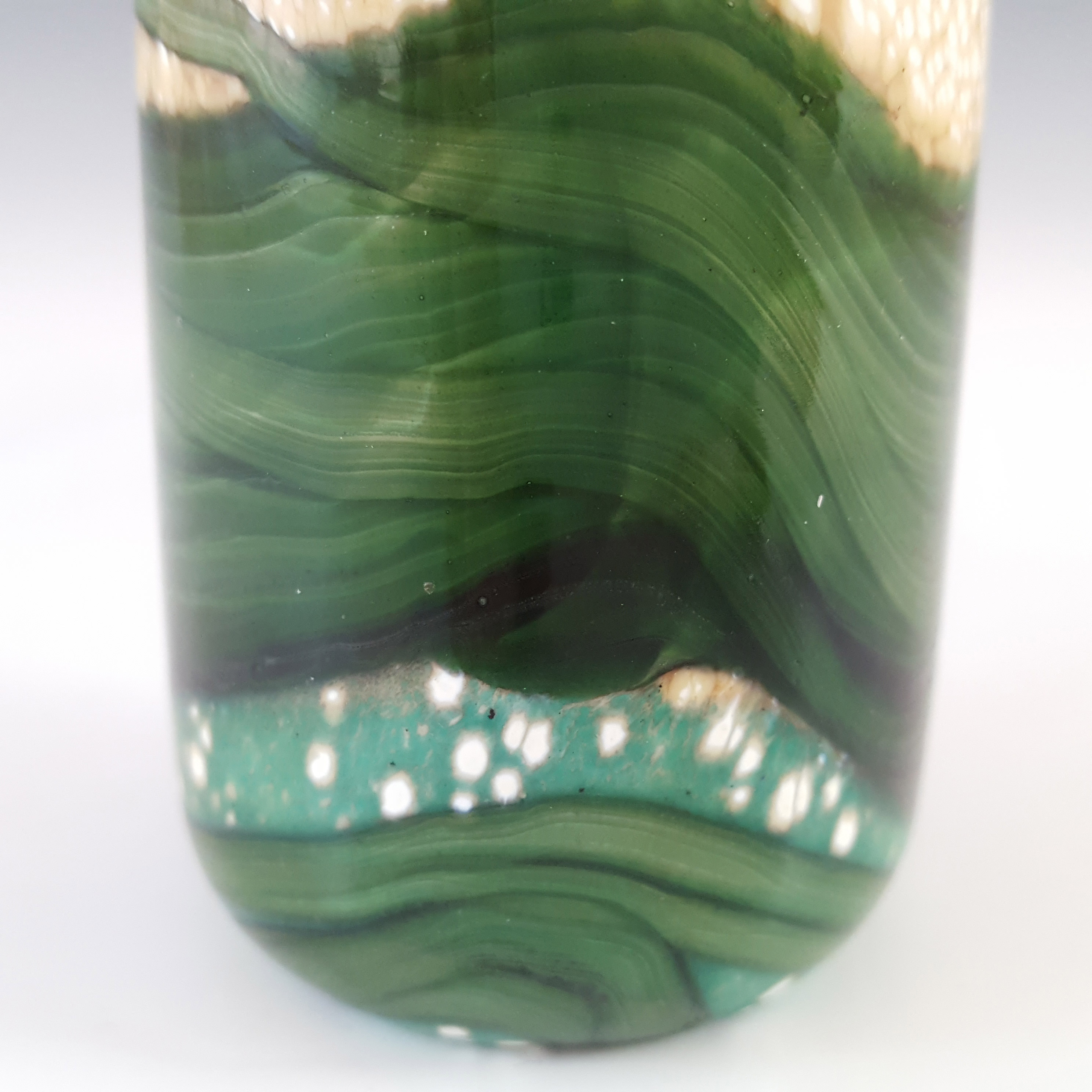 SIGNED Gozo Maltese Cream & Green Glass 'Springtime' Vase - Click Image to Close