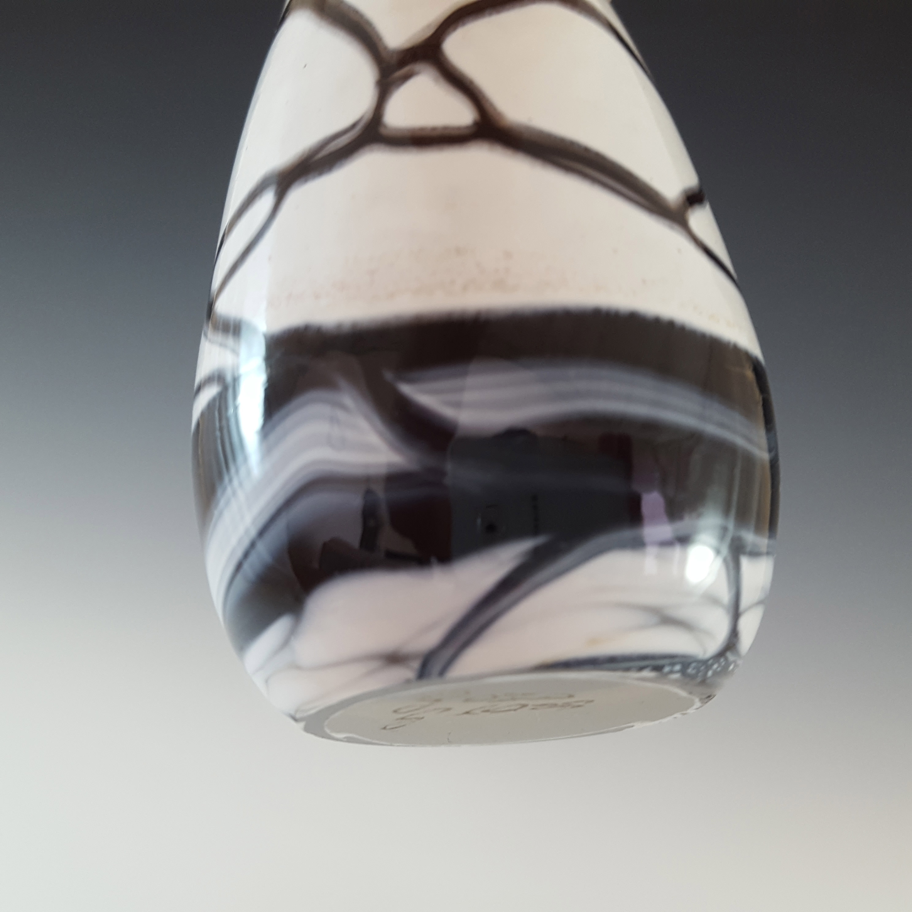 SIGNED Gozo Black & White Glass 'Noir' Perfume Bottle - Click Image to Close