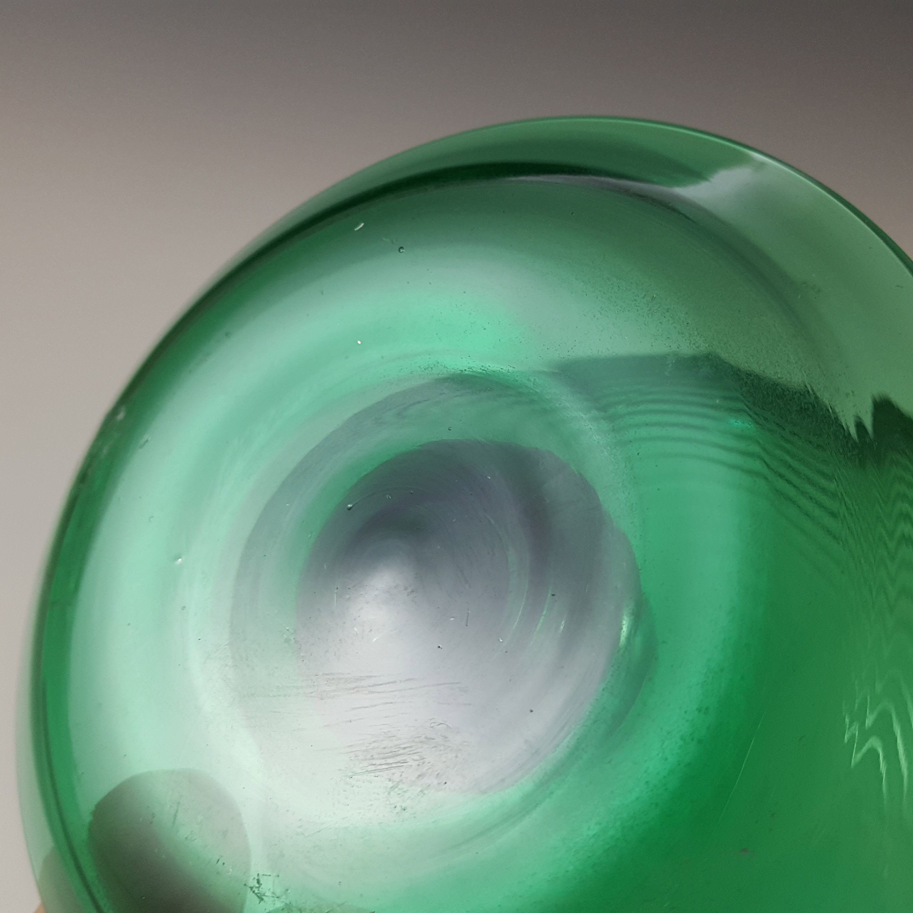 (image for) Gullaskruf Green Glass 'Snoddas' Bowl by Lennart Andersson - Labelled - Click Image to Close