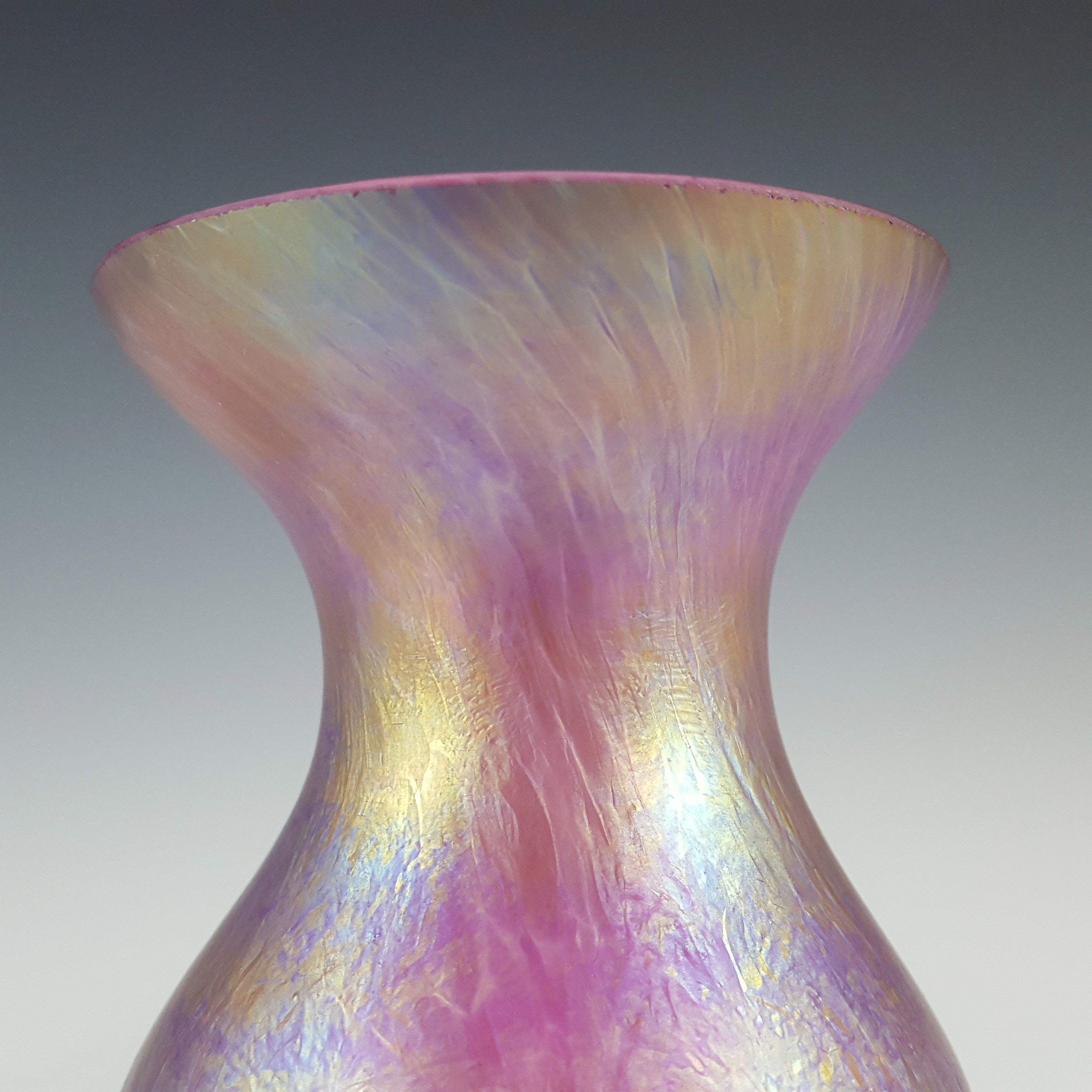 (image for) Heron Glass Speckled Pink Iridescent British Posy Vase - Click Image to Close