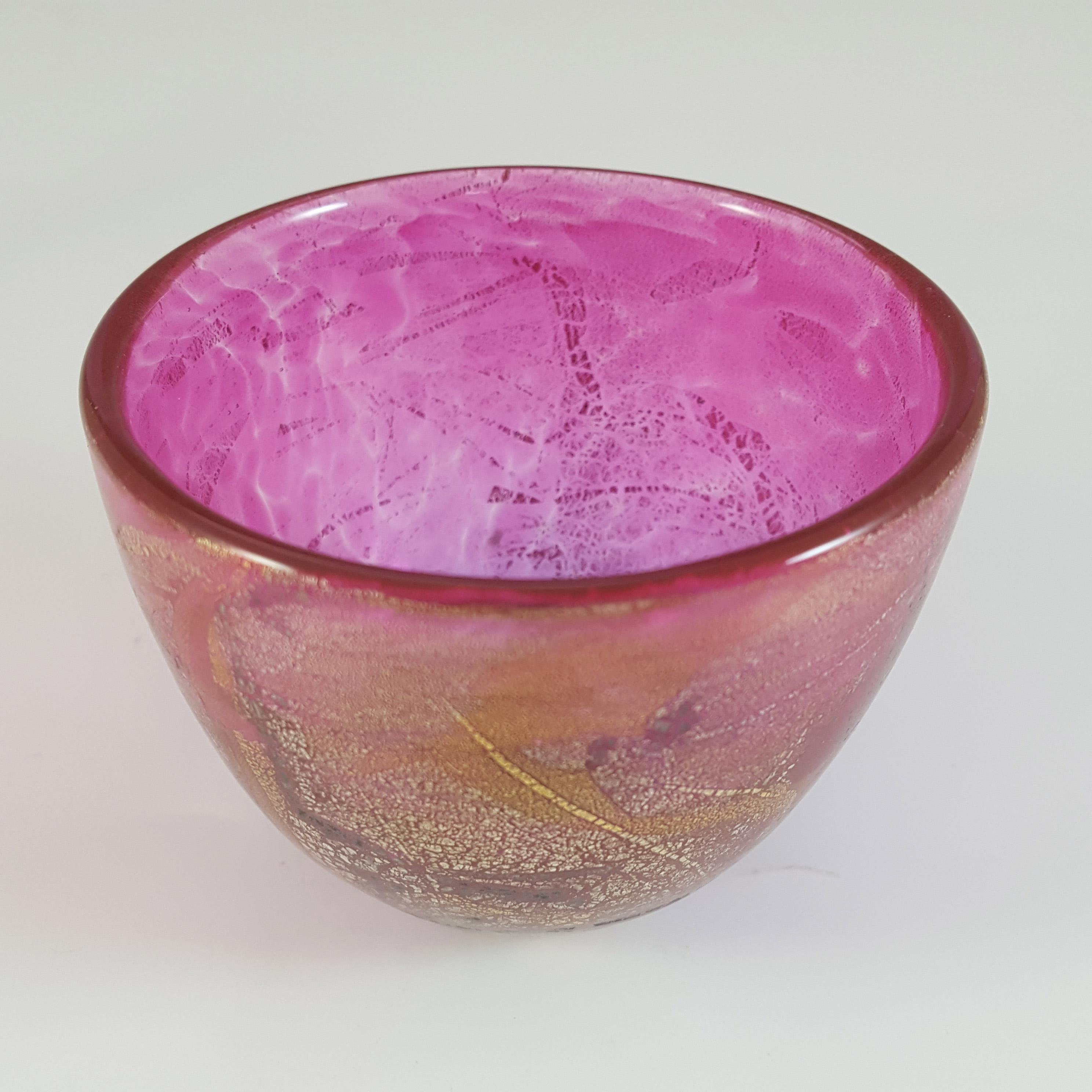 (image for) Isle of Wight Studio/Harris 'Azurene Pink' Glass Bowl - Click Image to Close