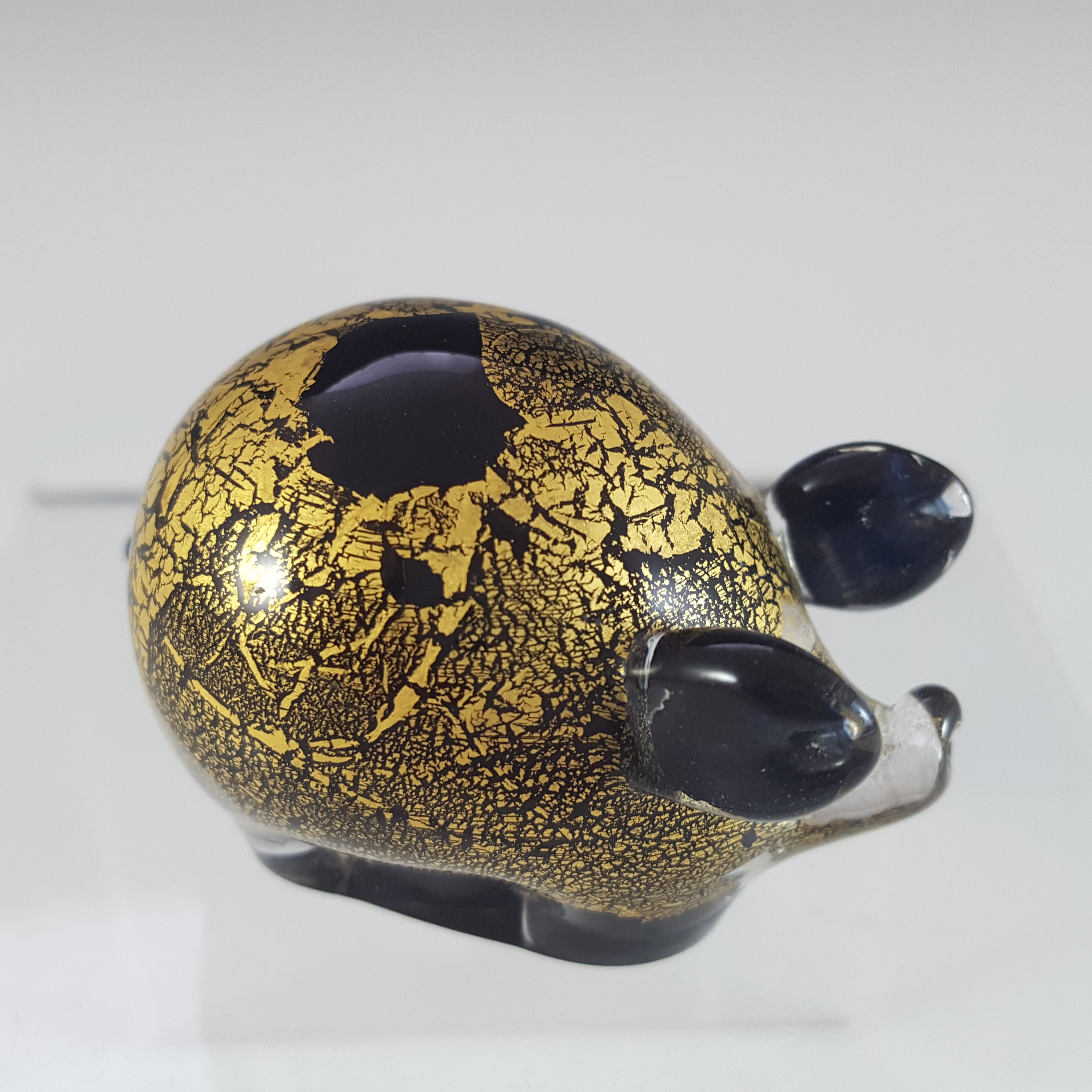 (image for) Isle of Wight Studio 'Azurene Gold' Glass 'Minimals' Pig - Click Image to Close