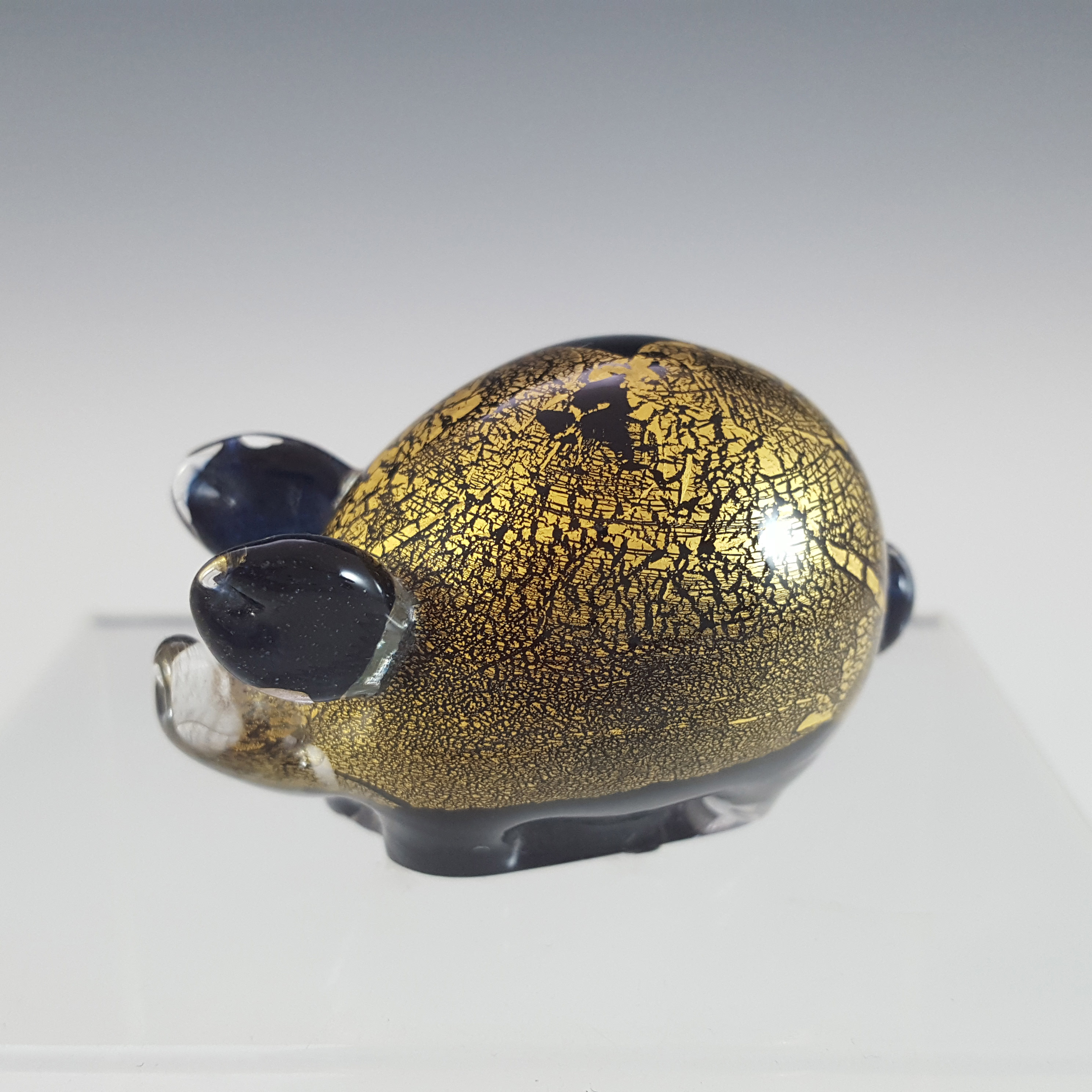 Isle of Wight Studio 'Azurene Gold' Glass 'Minimals' Pig - Click Image to Close