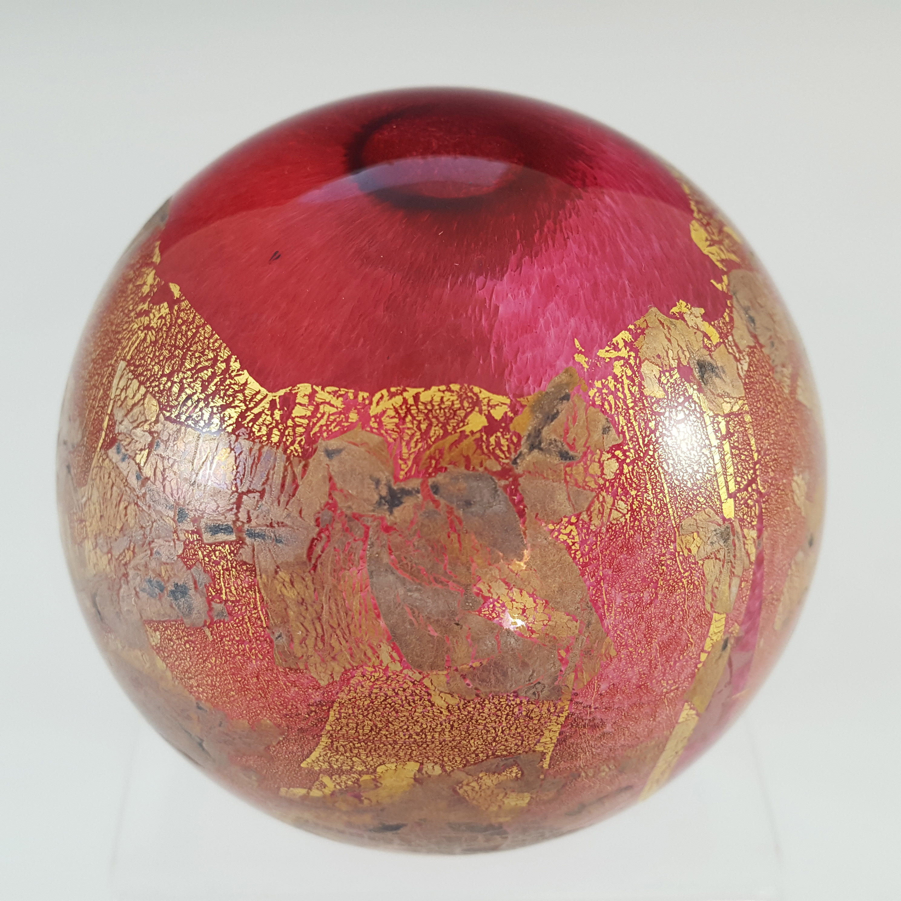 (image for) Isle of Wight Studio / Harris 'Azurene Pink' Glass Paperweight - Click Image to Close