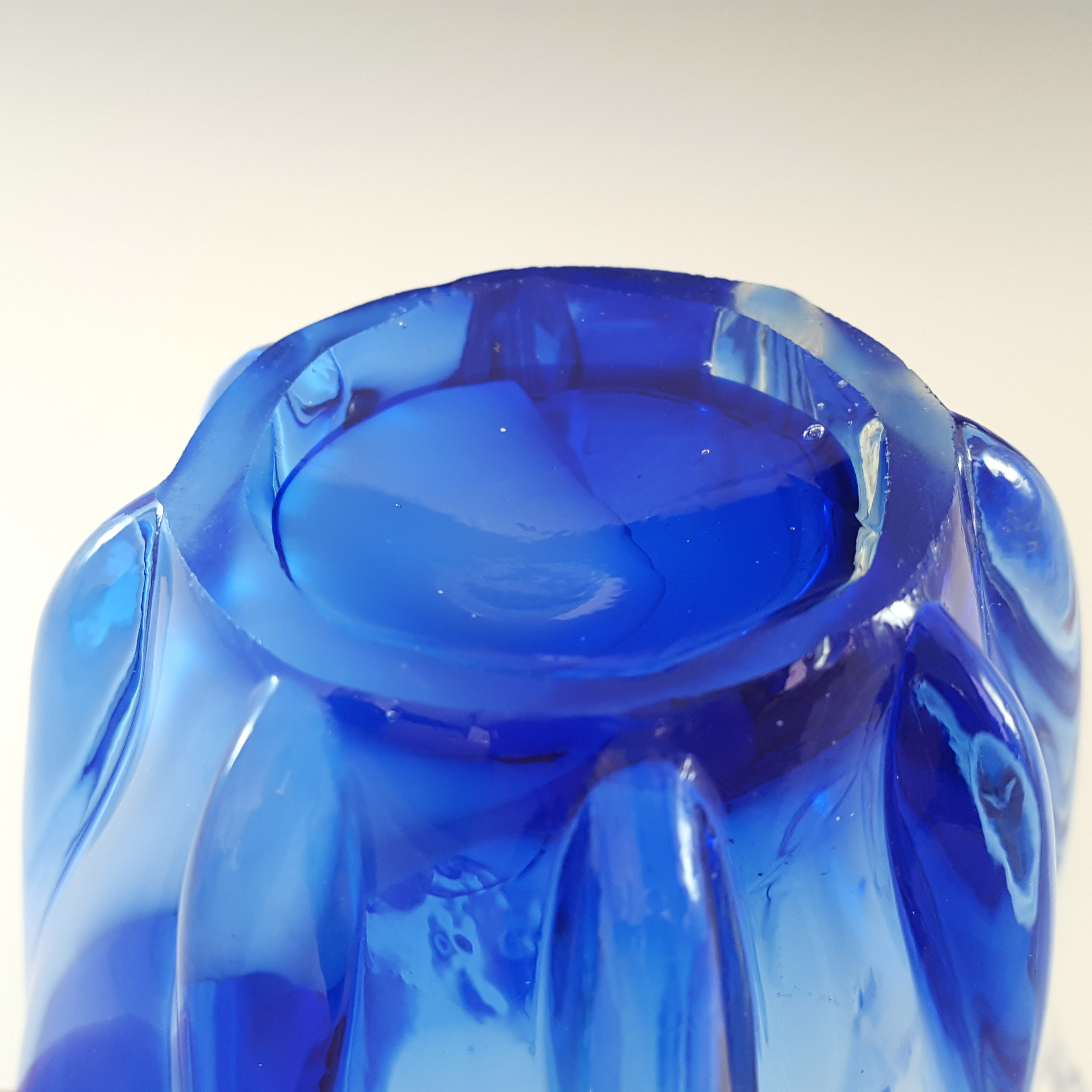 (image for) Japanese Blue, White & Clear Cased Glass Handkerchief Vase - Click Image to Close
