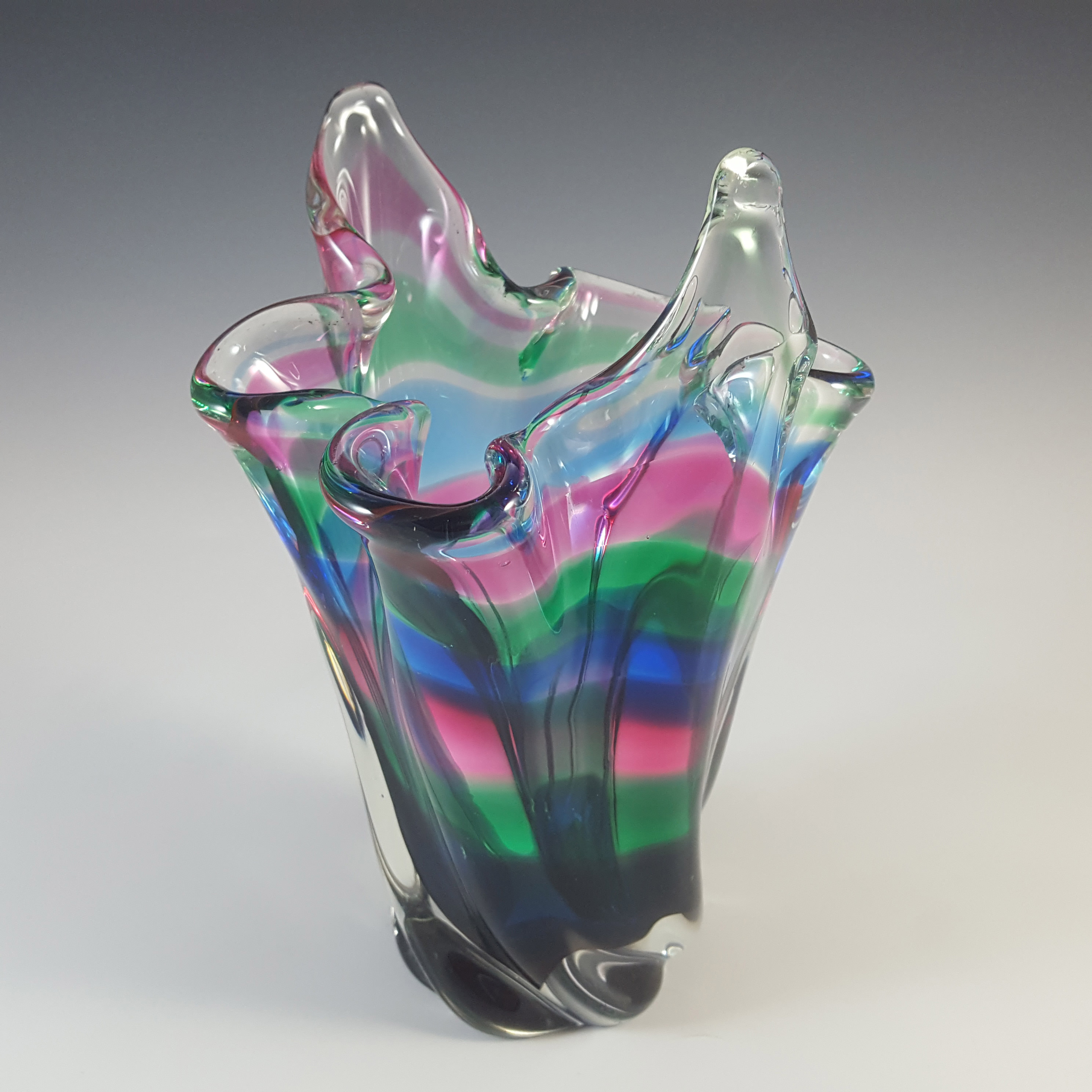 Iwatsu Japanese Multicoloured Cased Glass Handkerchief Vase - Click Image to Close