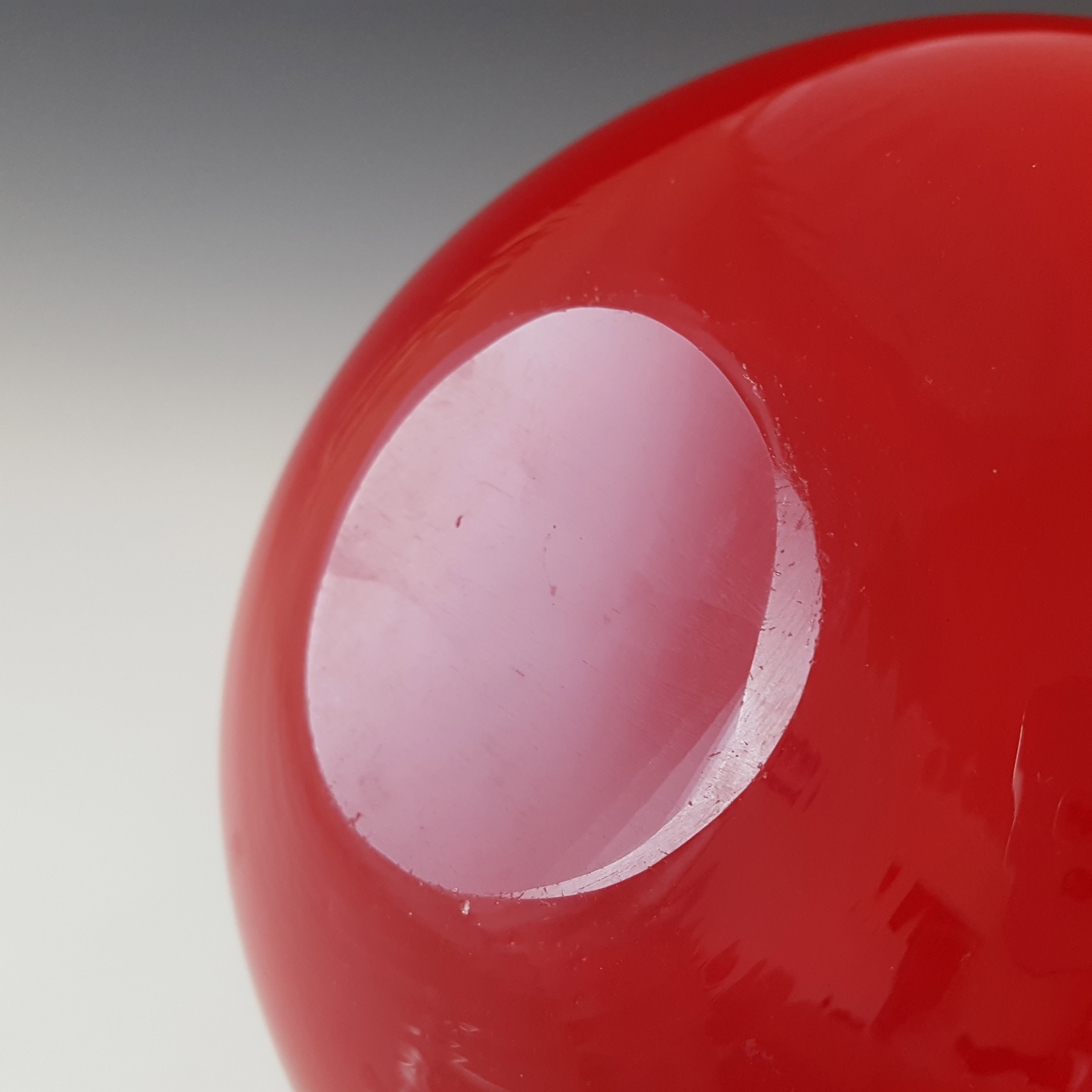 Japanese Red & White Cased Glass 'Wales' Biomorphic Bowl - Click Image to Close