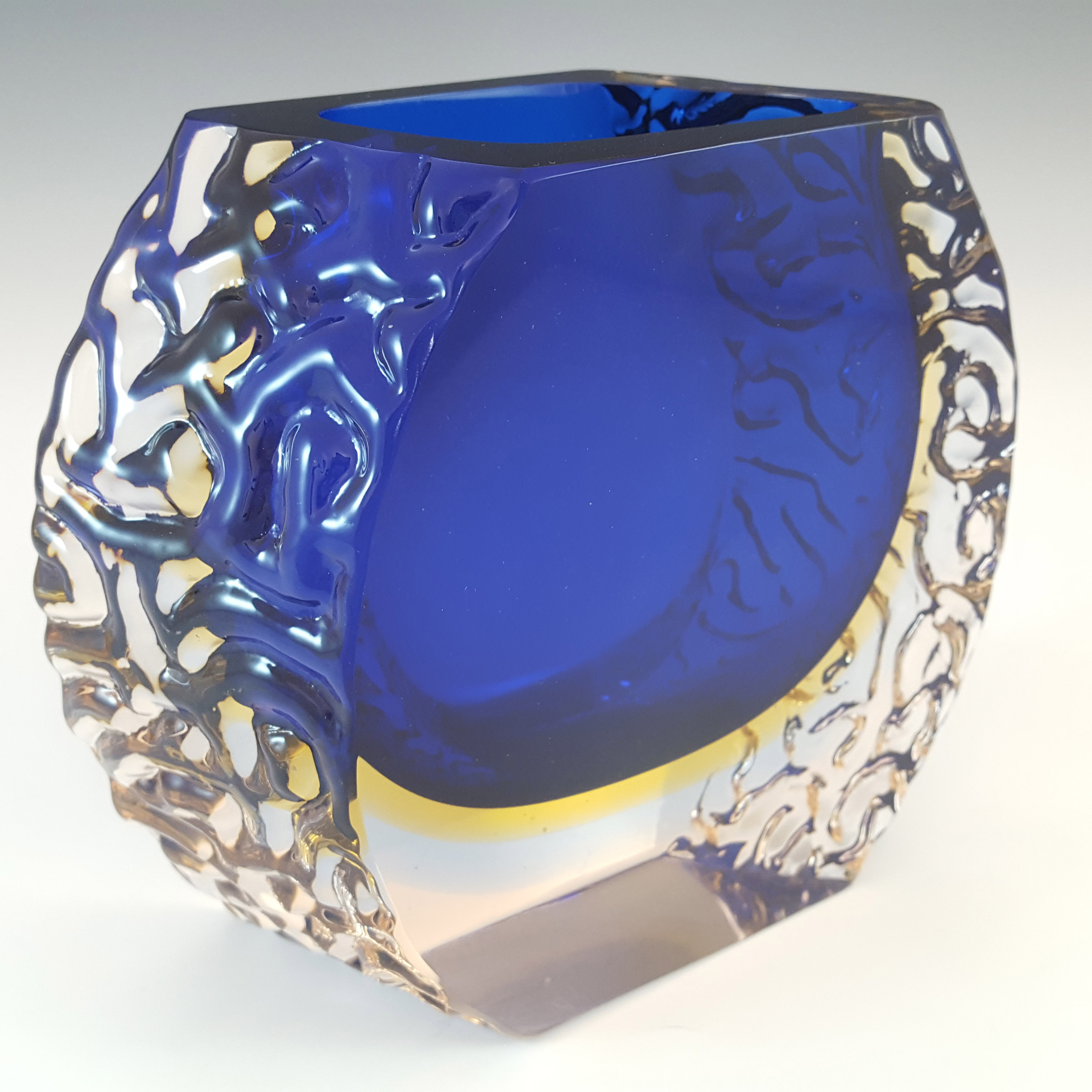 Murano Faceted, Textured Blue & Amber Sommerso Glass Vase - Click Image to Close