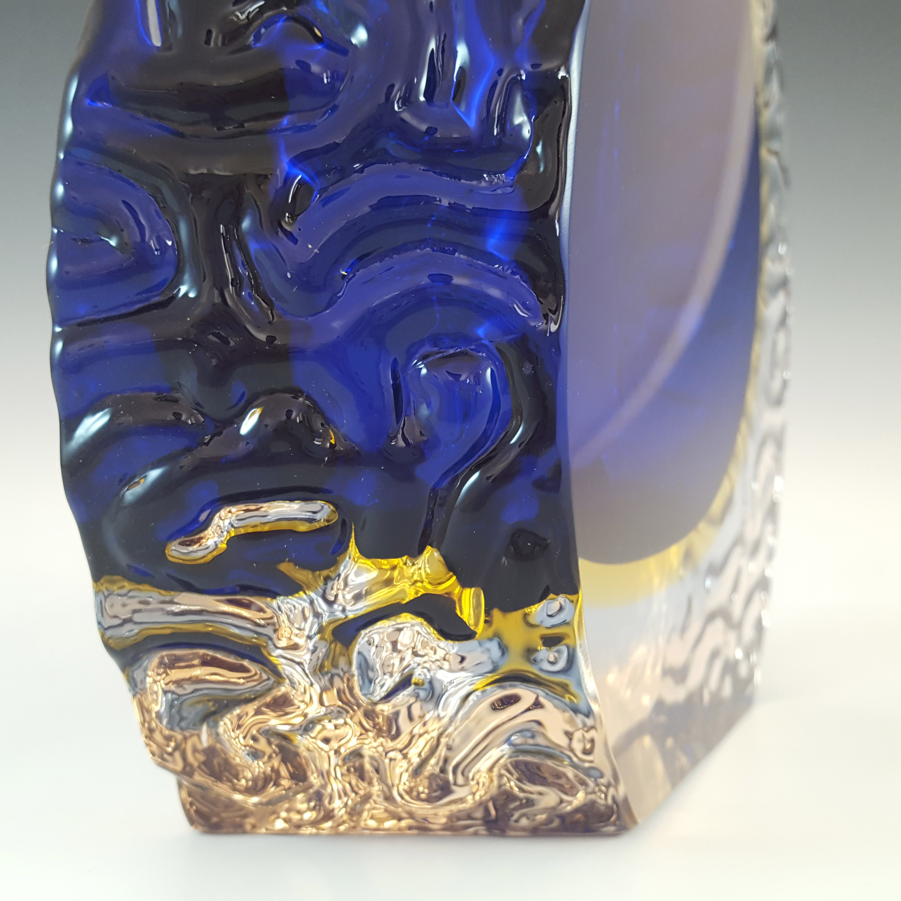 Mandruzzato Murano Faceted Blue & Amber Sommerso Glass Vase - Click Image to Close