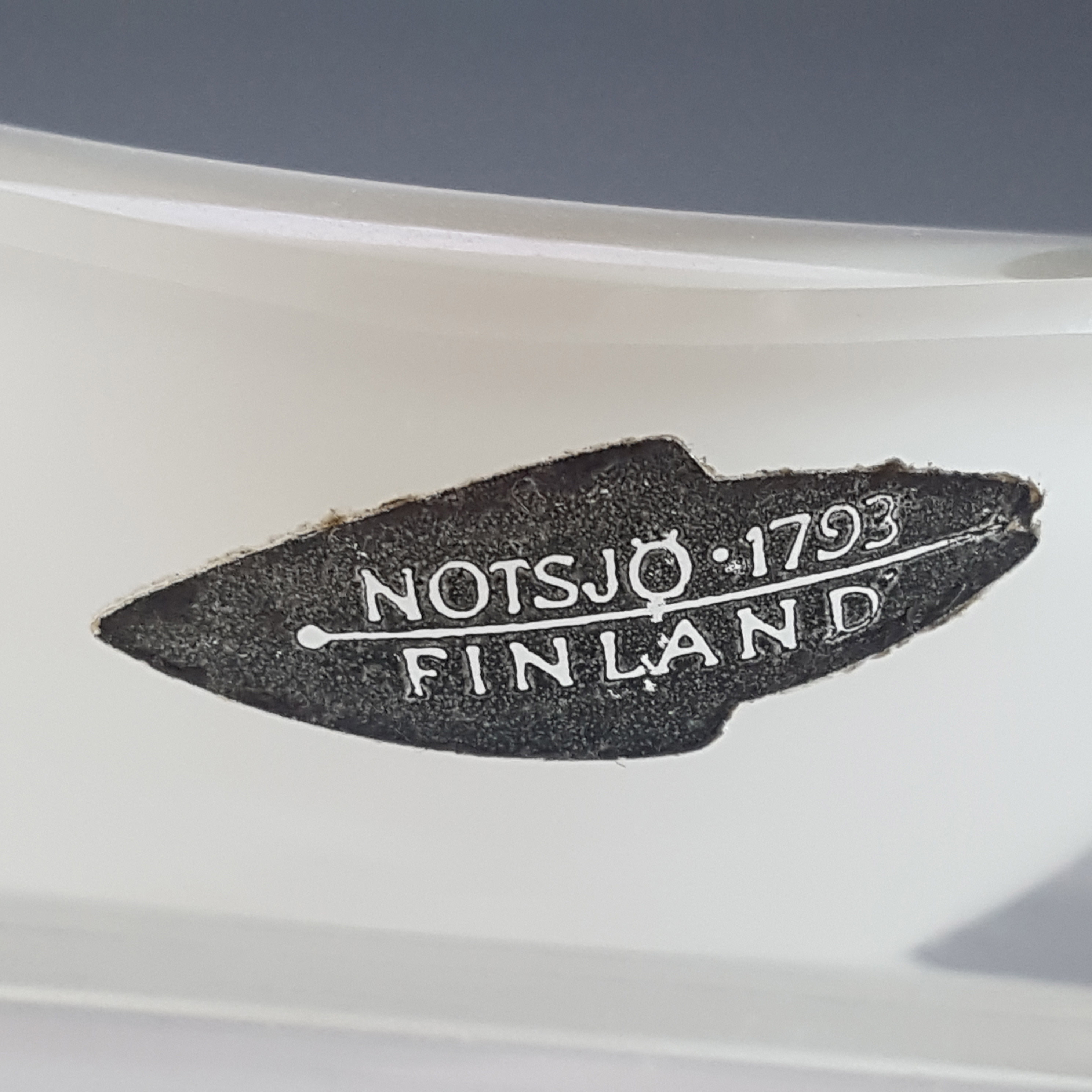 LABELLED Nuutajarvi Notsjo Kaj Franck White Glass 'Kastanja' Bowl - Click Image to Close