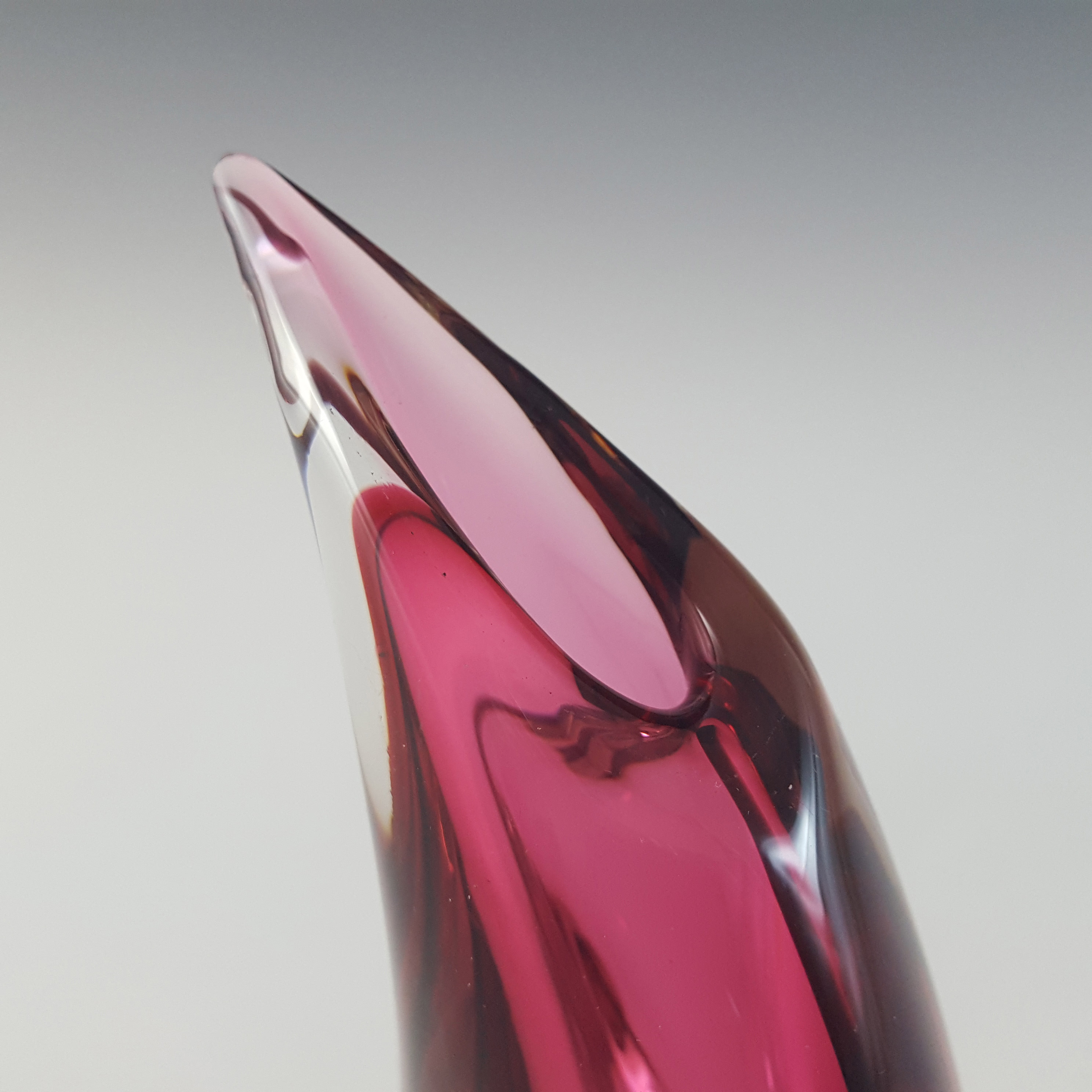LABELLED Oball Murano Pink & Black Sommerso Glass Teardrop Vase - Click Image to Close
