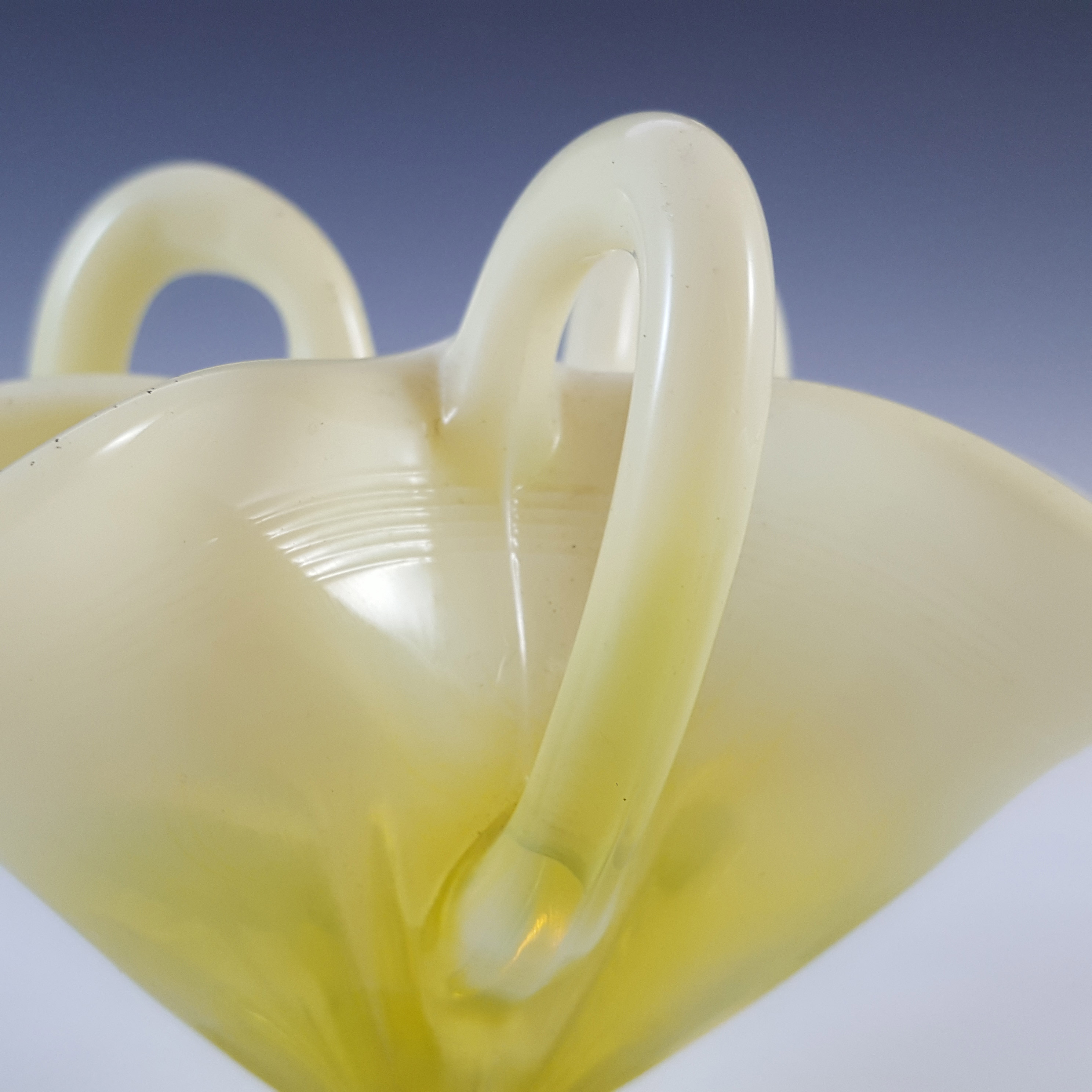 Davidson Pearline Uranium Yellow Glass 'Lady Caroline' Bowl - Click Image to Close
