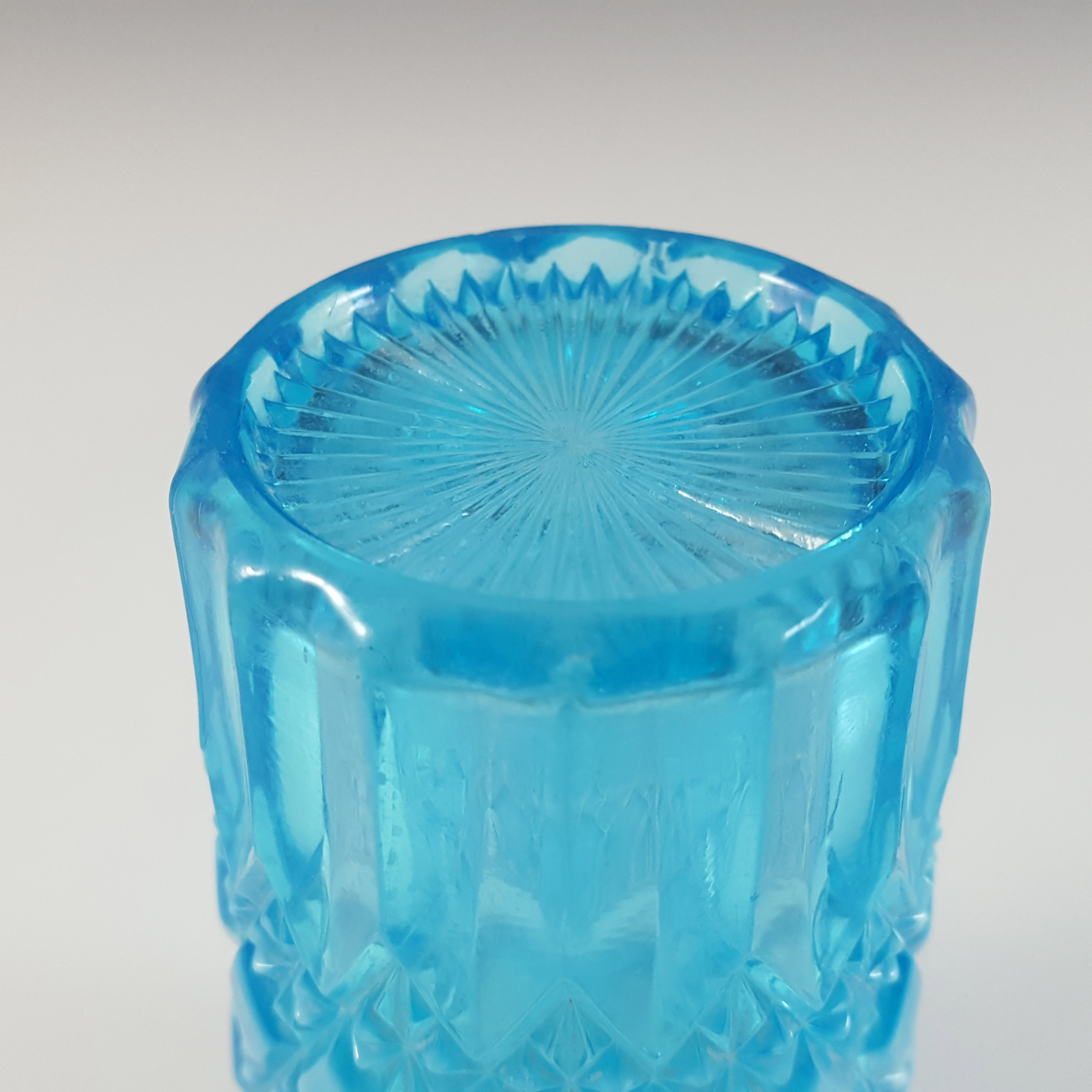(image for) Davidson Blue Pearline Glass 'Prince William' Tumbler - Click Image to Close