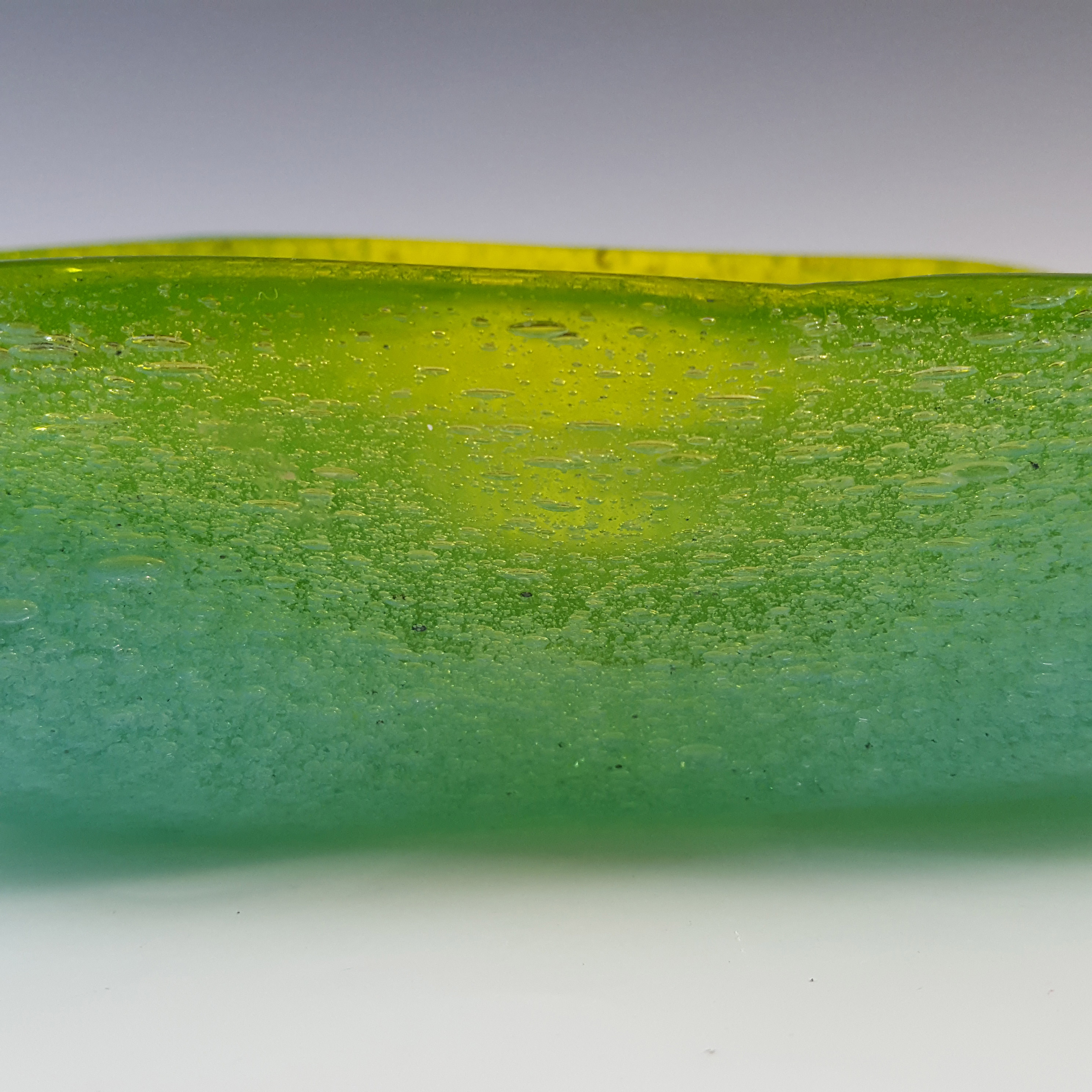 (image for) Murano / Venetian Bubbly Bollicine Green Glass Vintage Bowl - Click Image to Close