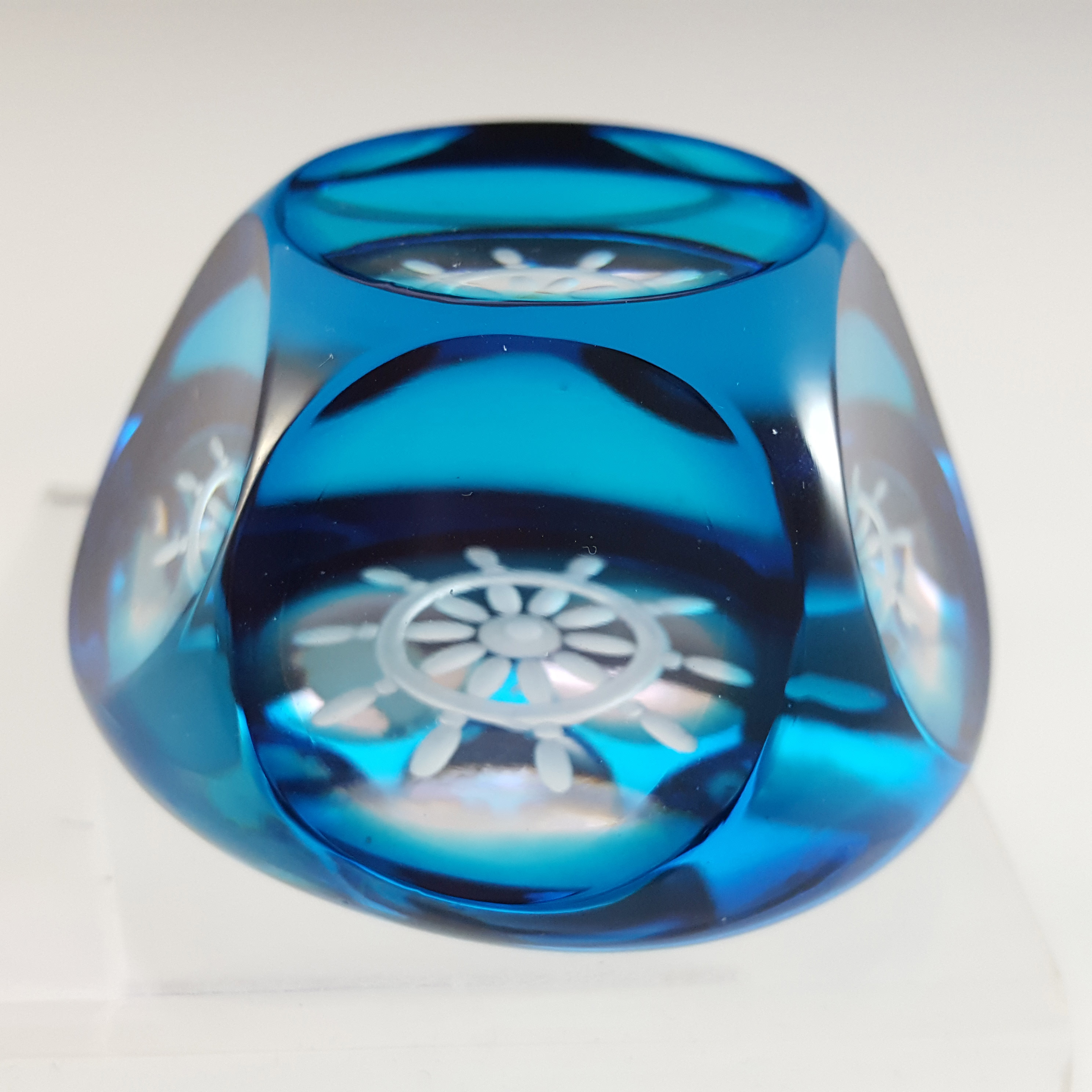 Webb Corbett Blue Glass Ship's Wheel Paperweight - Labelled - Click Image to Close