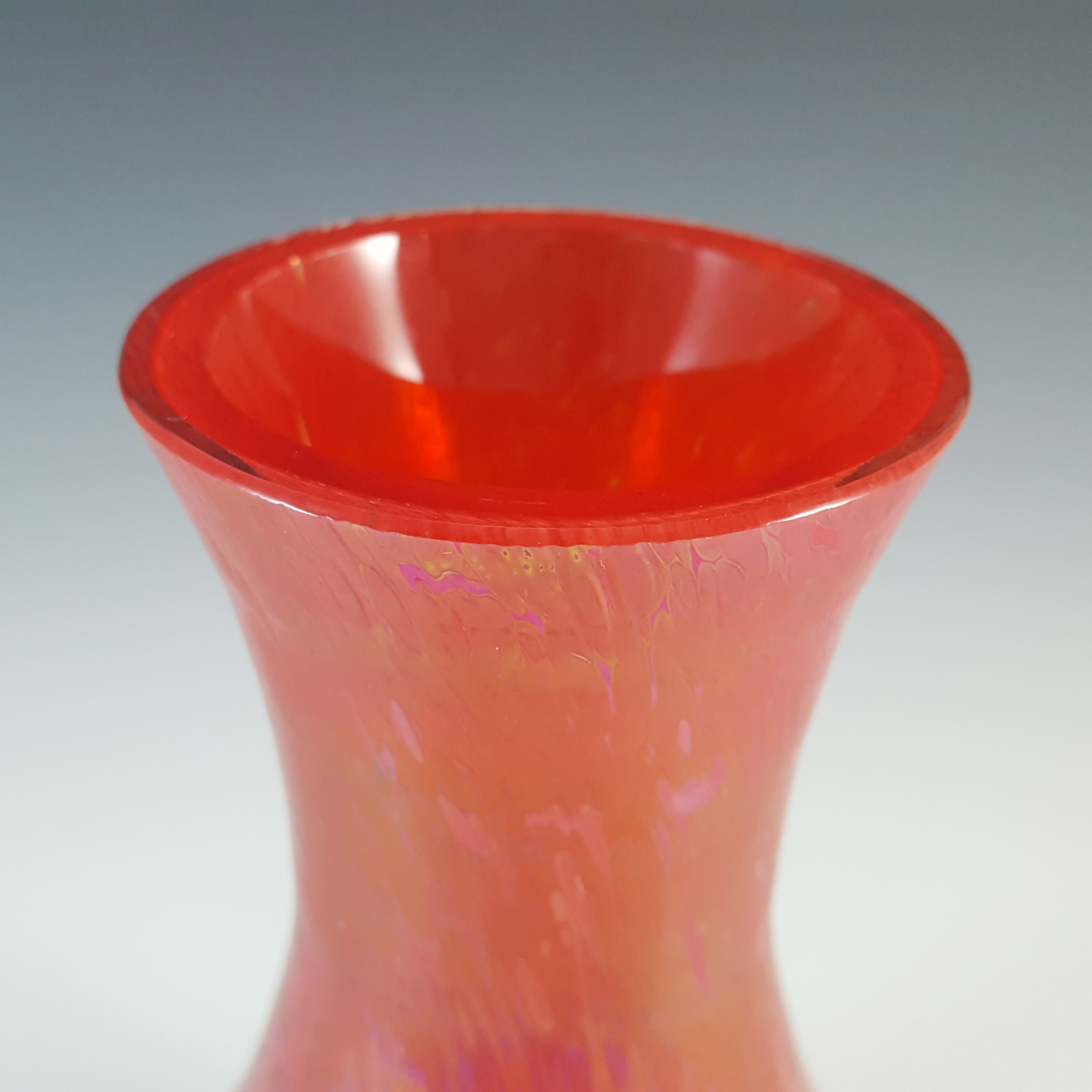 Marked Royal Brierley Large Iridescent Pink Glass 'Studio' Vase - Click Image to Close