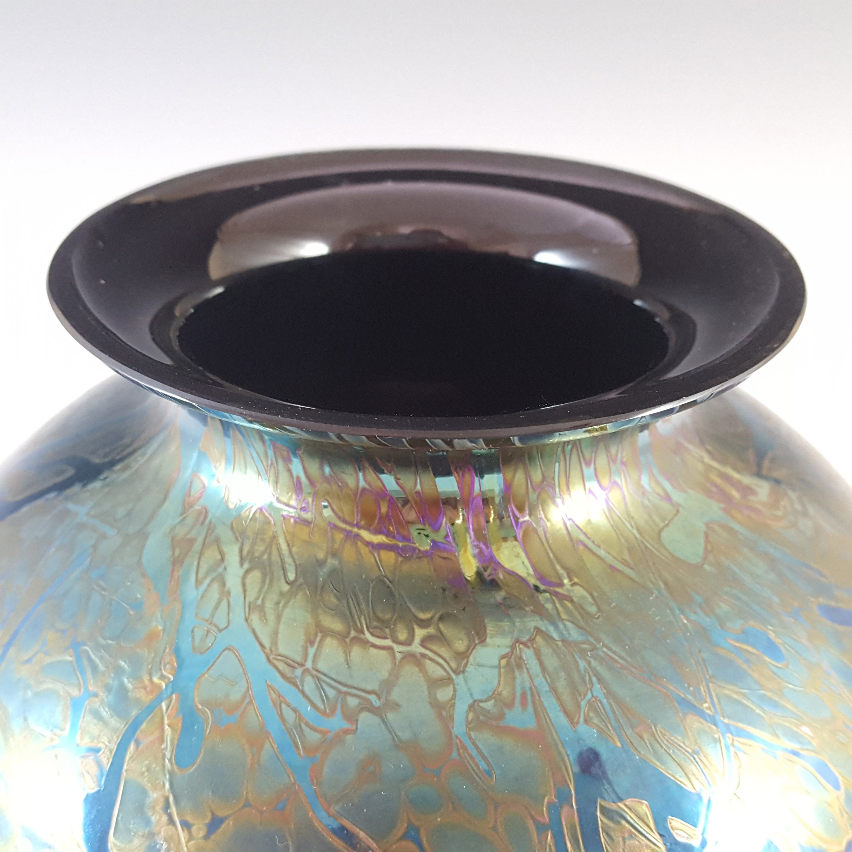 MARKED Royal Brierley Iridescent Black Glass 'Studio' Vase - Click Image to Close