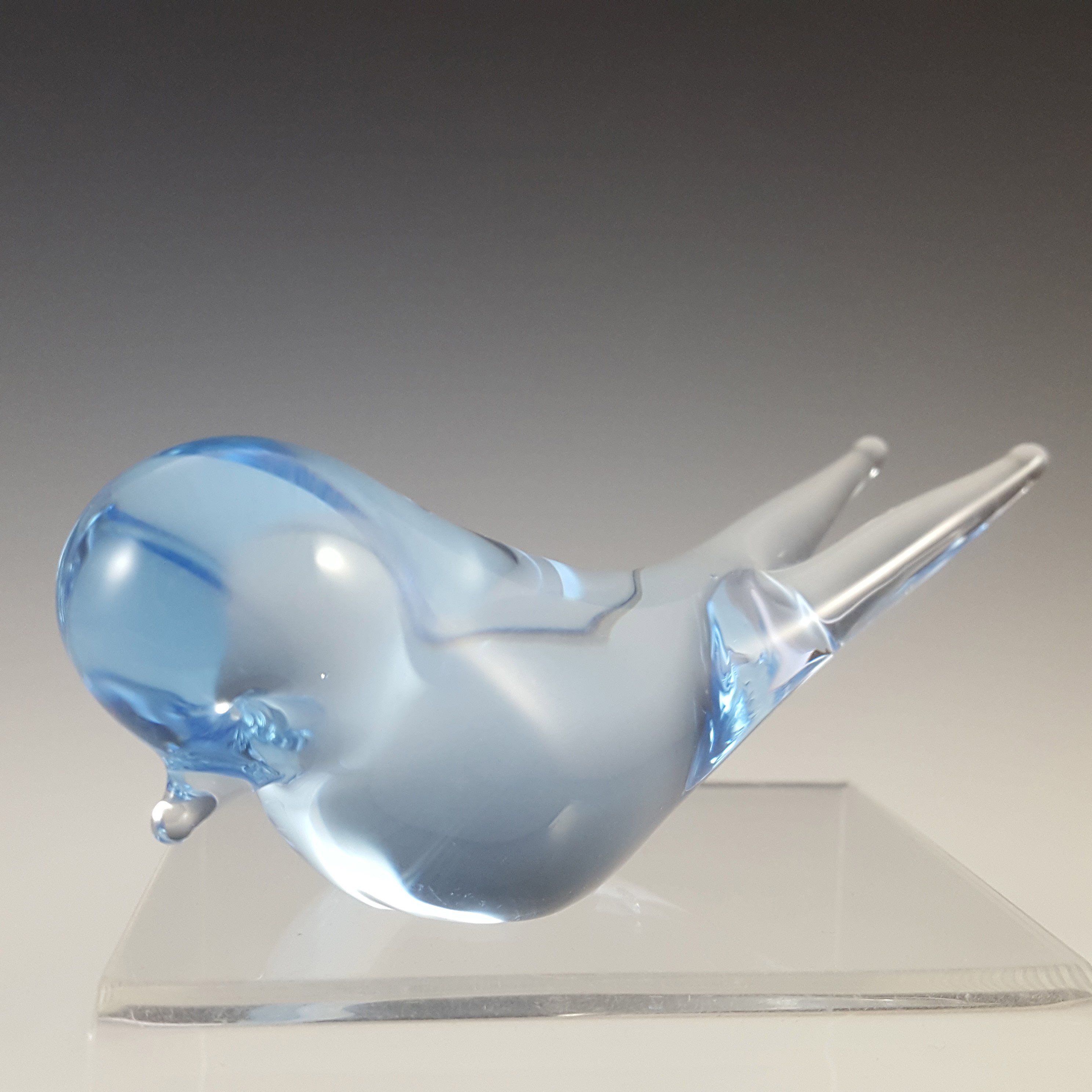 Swedish / Scandinavian Vintage Blue Glass Bird Sculpture - Click Image to Close