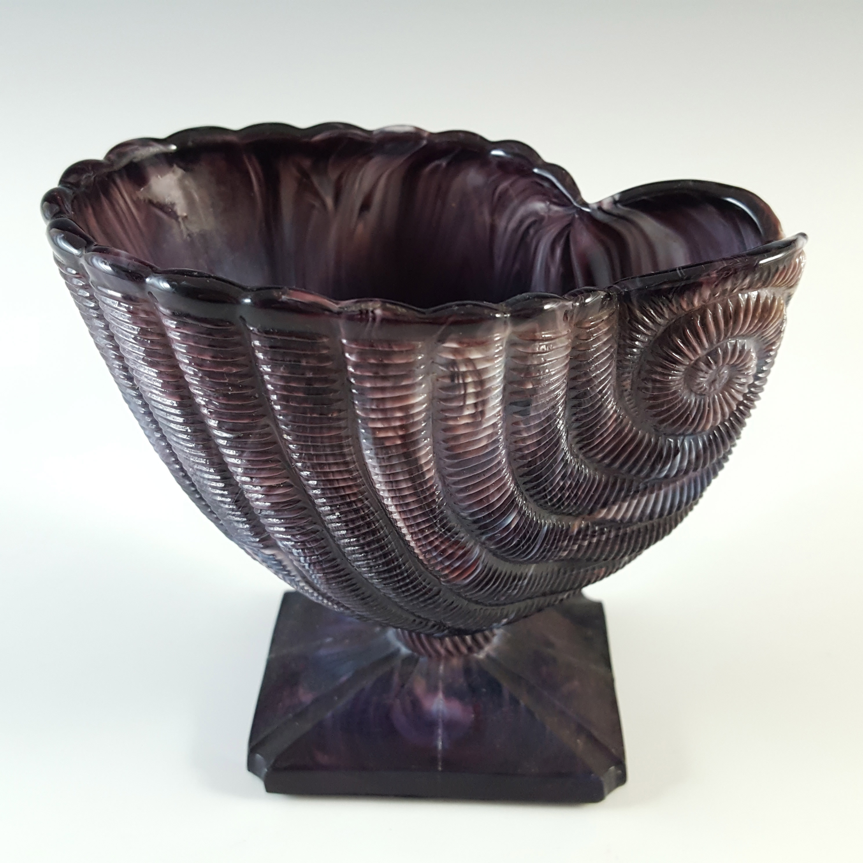 Victorian 1890's Malachite / Slag Glass Nautilus Shell Vase - Click Image to Close