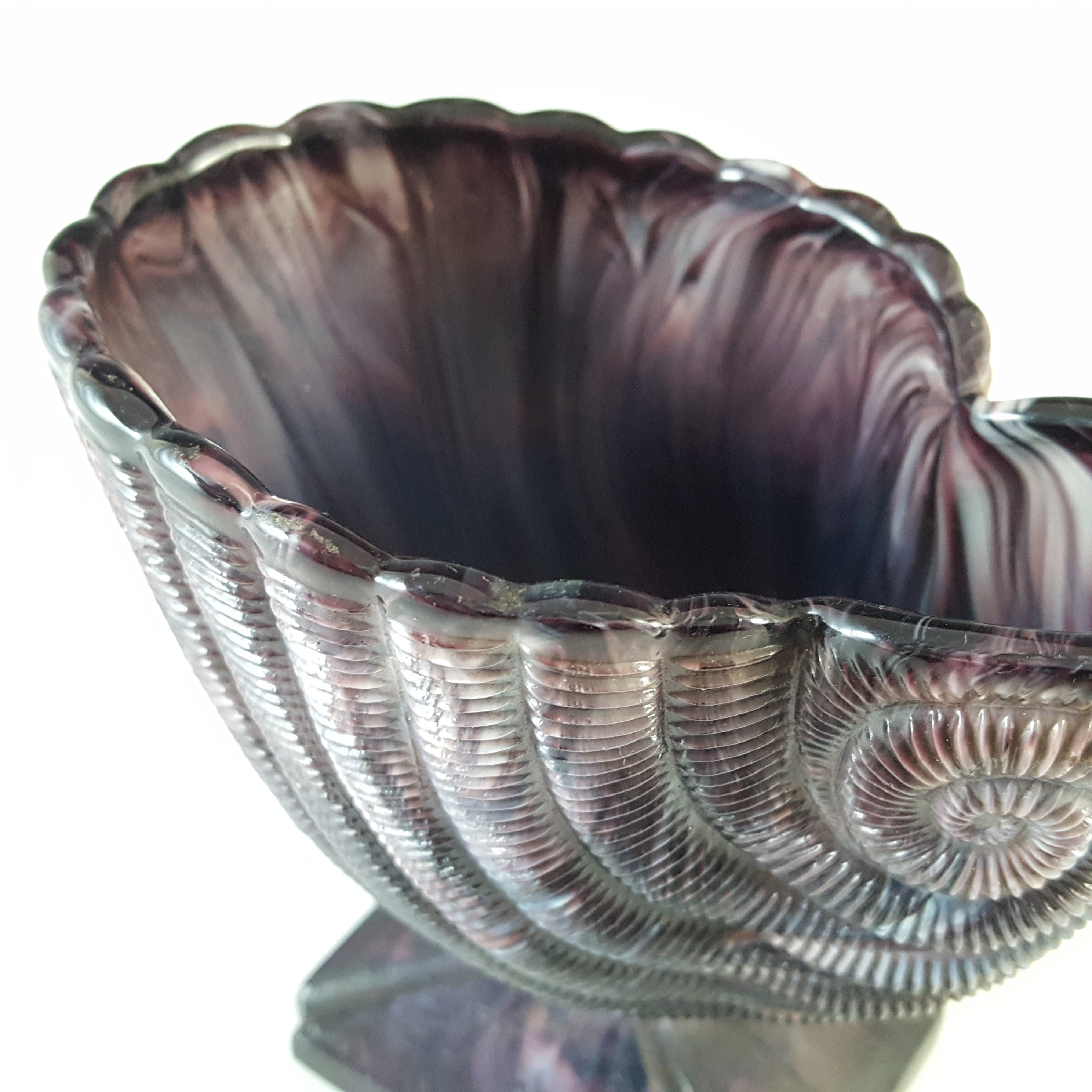 Victorian 1890's Malachite / Slag Glass Nautilus Shell Vase - Click Image to Close