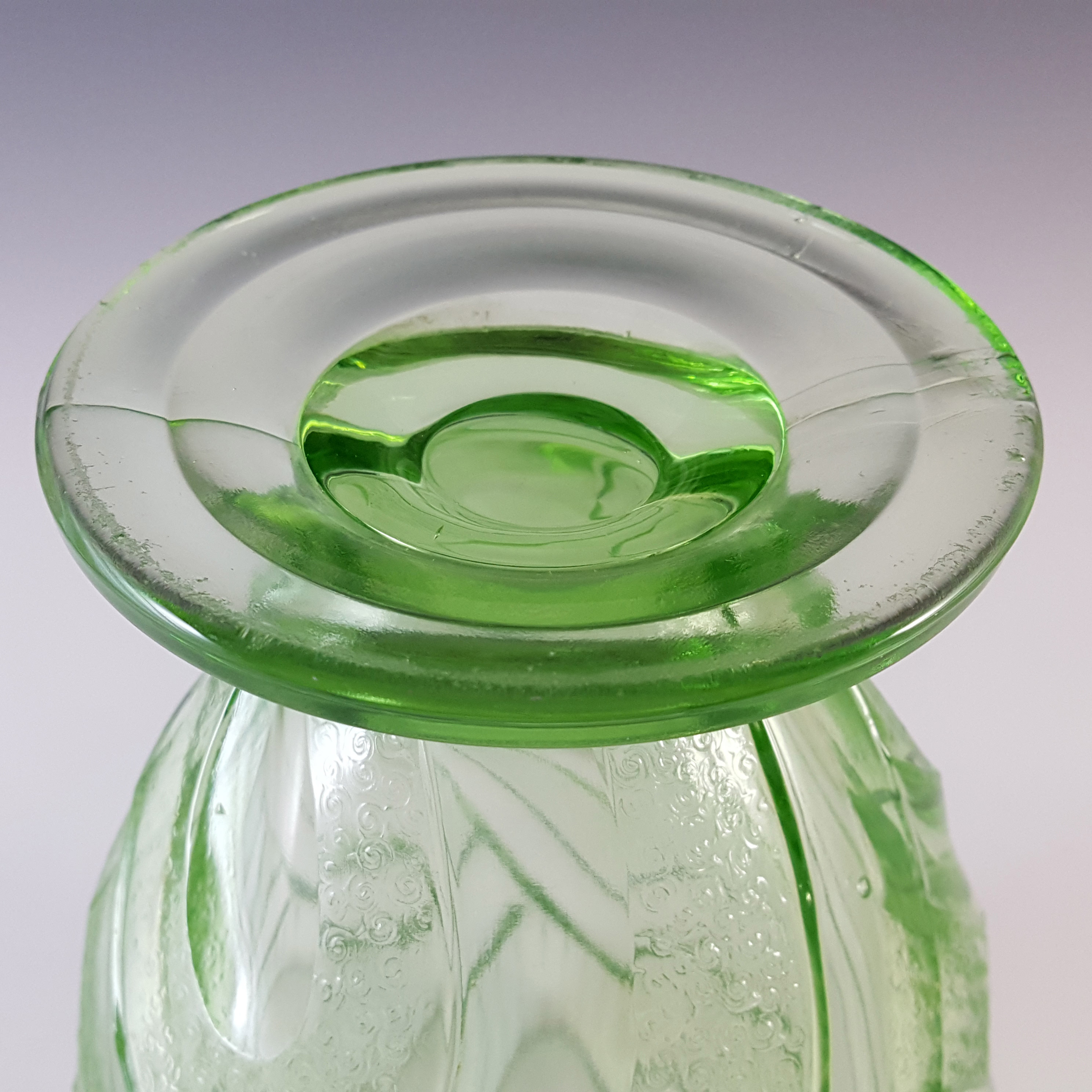Sowerby #2616 Art Deco Vintage Green Glass Celery Vase - Click Image to Close