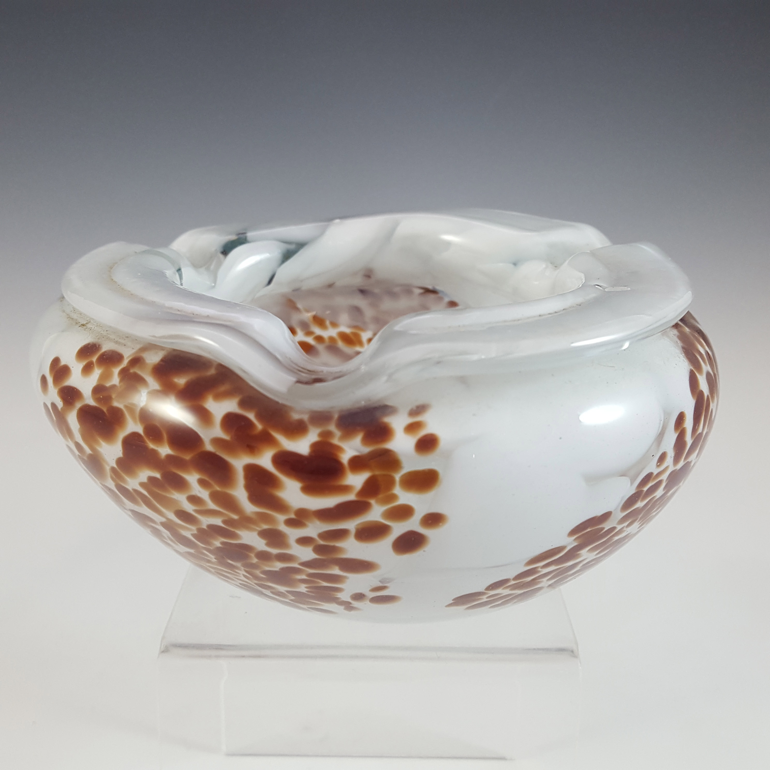 Mid Century Brown & White Speckled Glass Bowl / Ashtray - Click Image to Close