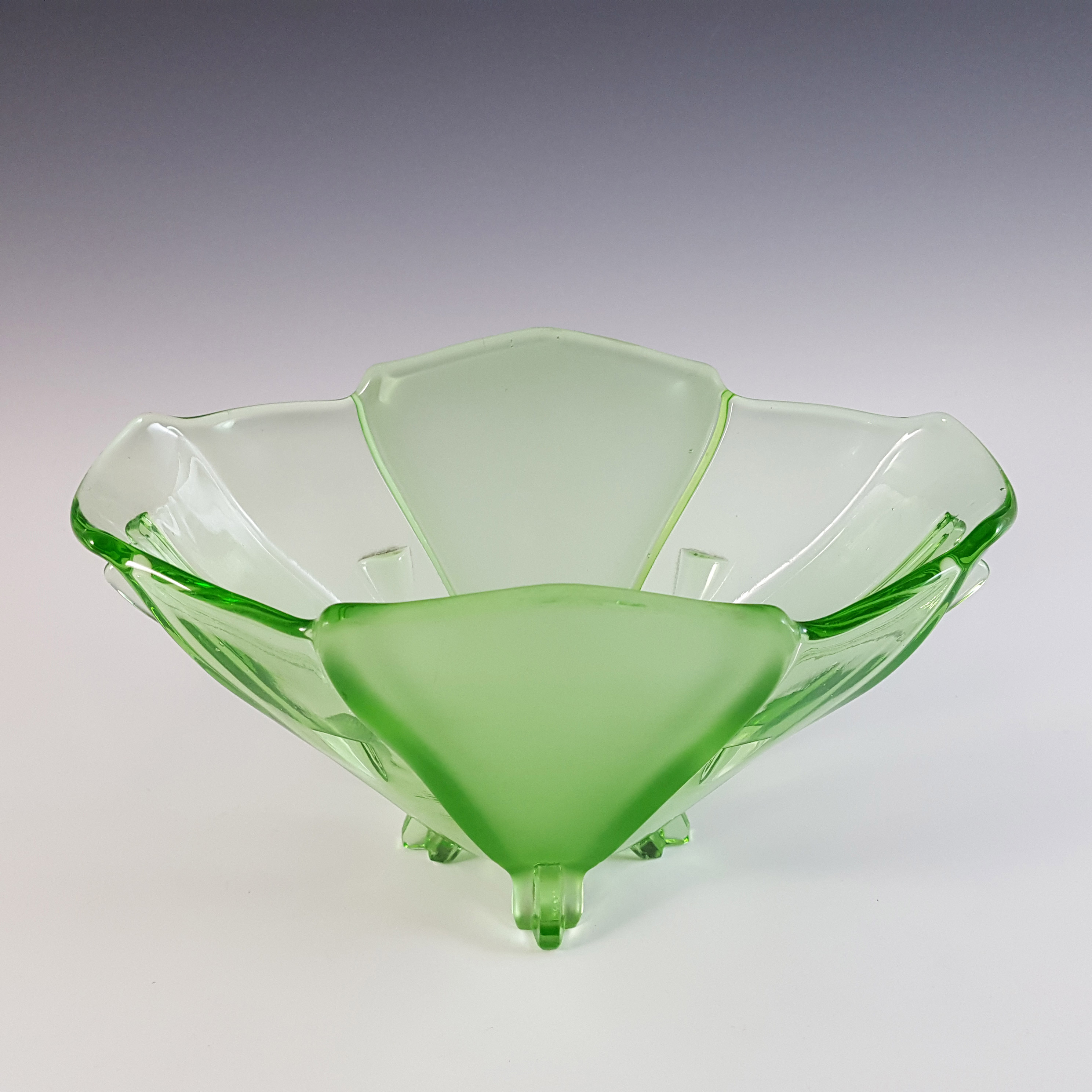 Stölzle #19289 Czech Art Deco Vintage Green Glass Bowl - Click Image to Close