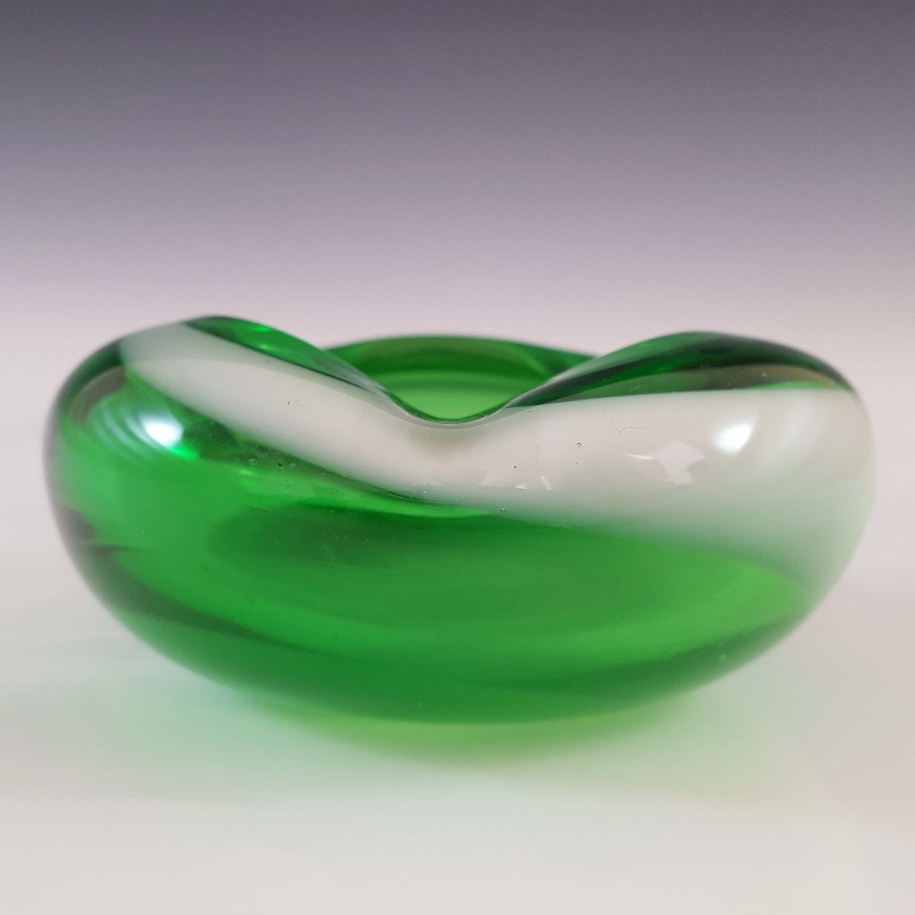 (image for) Japanese Green & White Striped Retro Glass Bowl / Ashtray - Click Image to Close