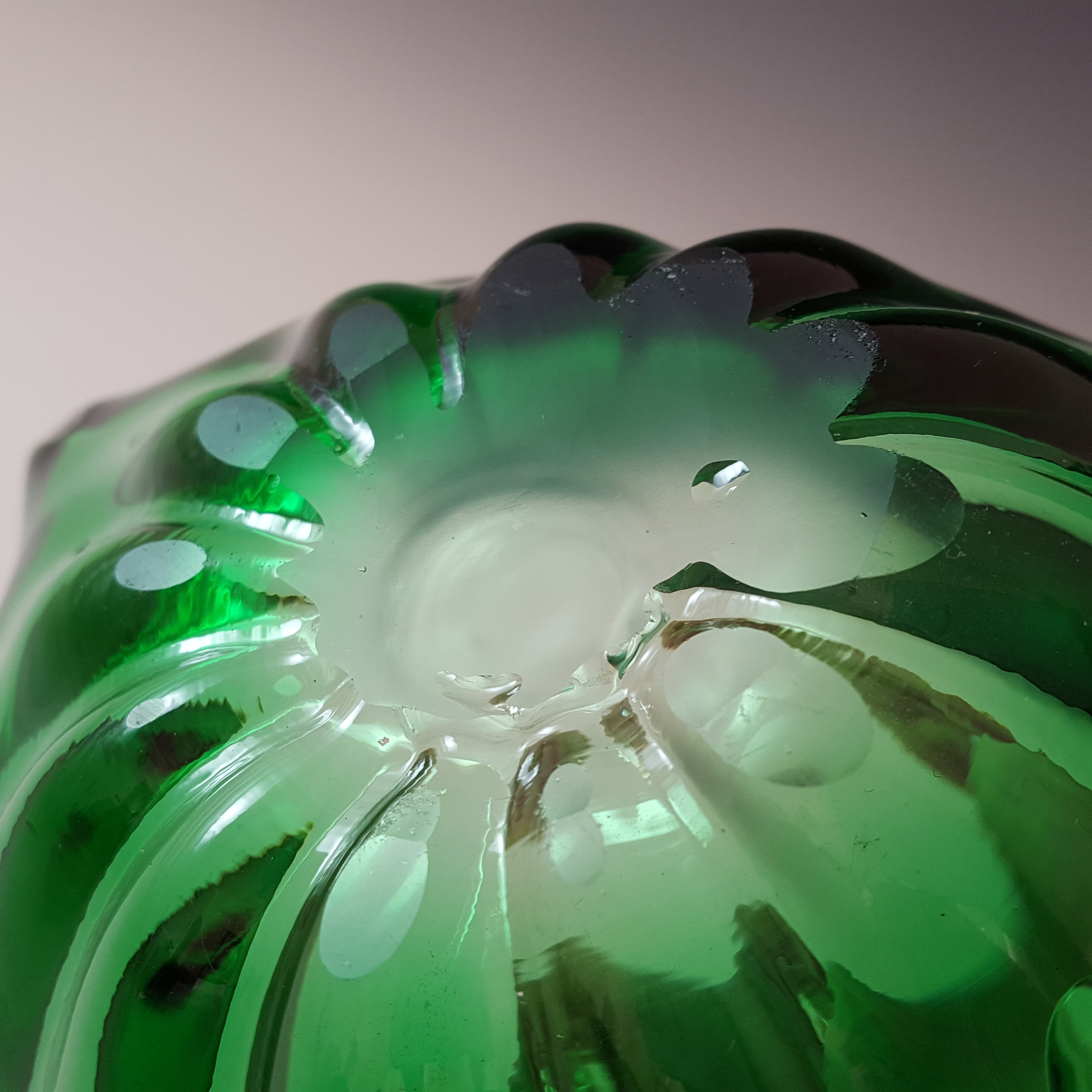 (image for) Japanese "Best Art Glass" Green & Clear Vintage Swan Bowl - Click Image to Close