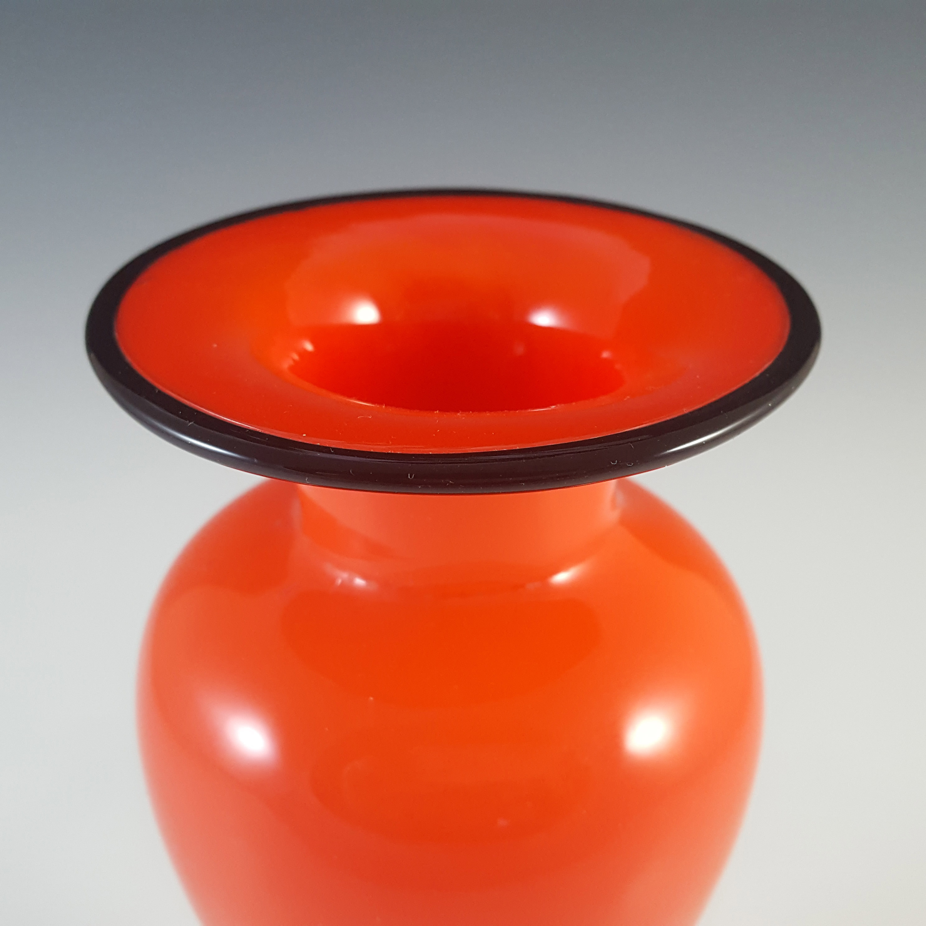 (image for) Welz Czech Art Deco Red & Black Tango Glass Vase - Click Image to Close