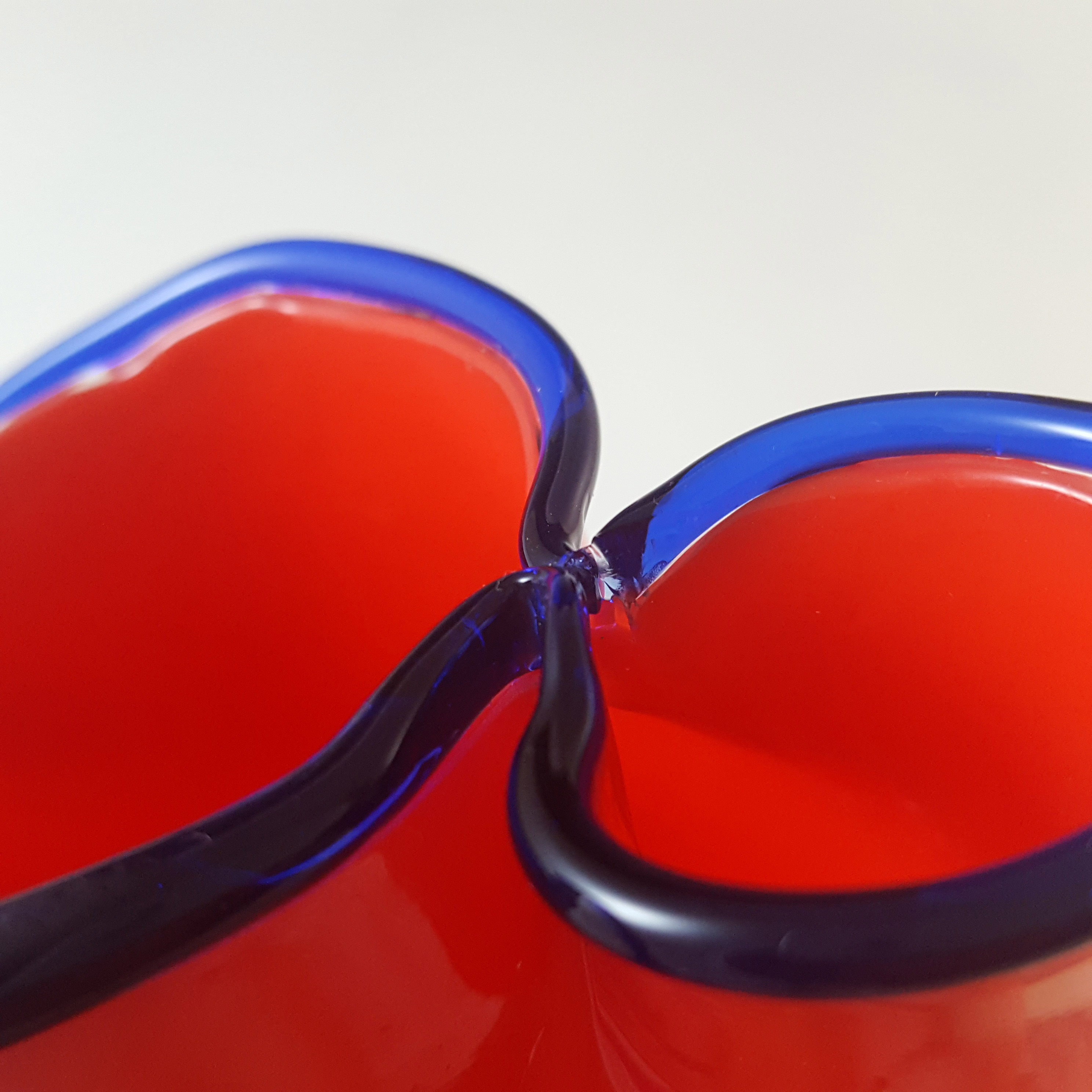 Czech / Bohemian 1930's Red & Blue Tango Glass Vase/Jug - Click Image to Close