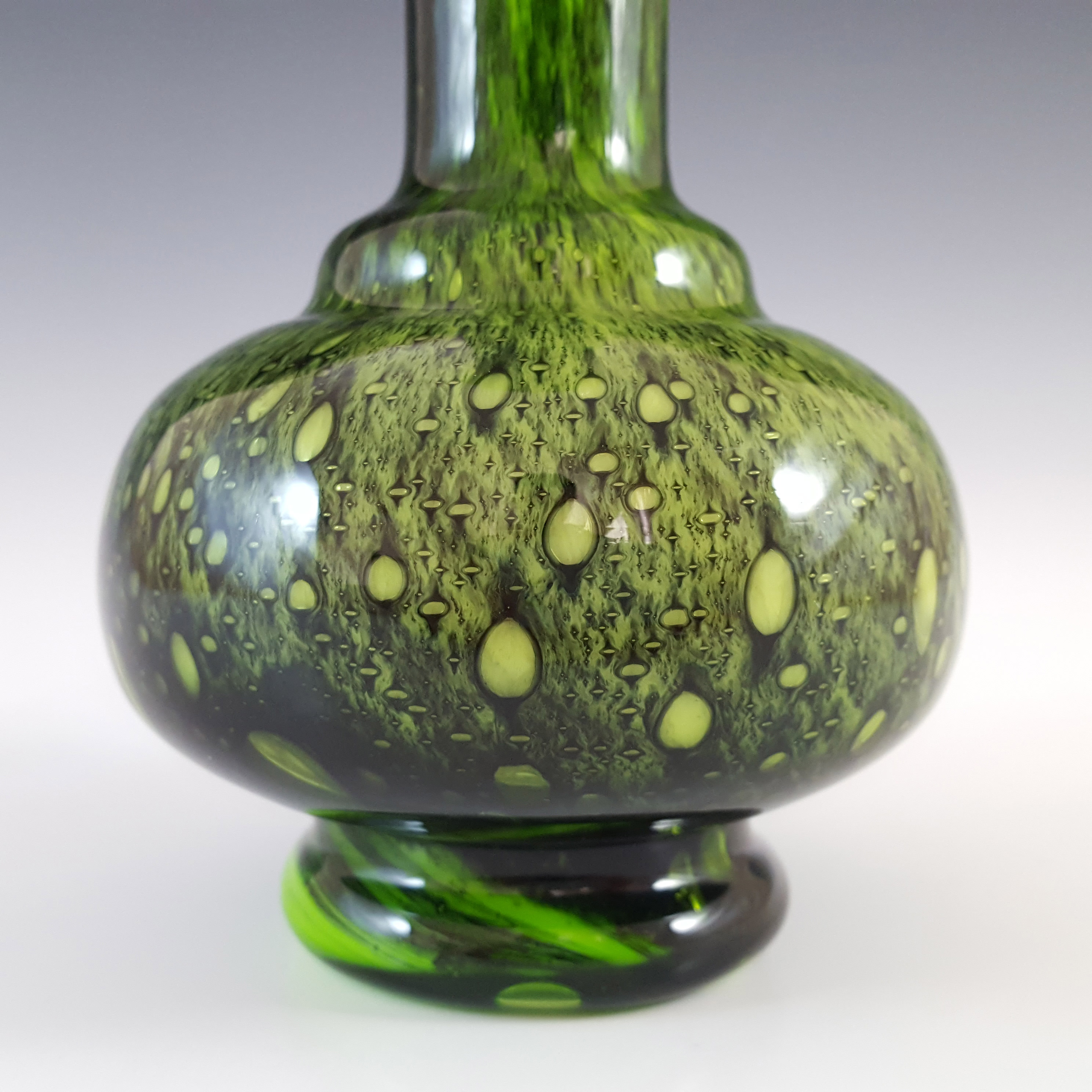 (image for) V.B. Opaline Florence Empoli Vintage Green & Black Glass Vase - Click Image to Close