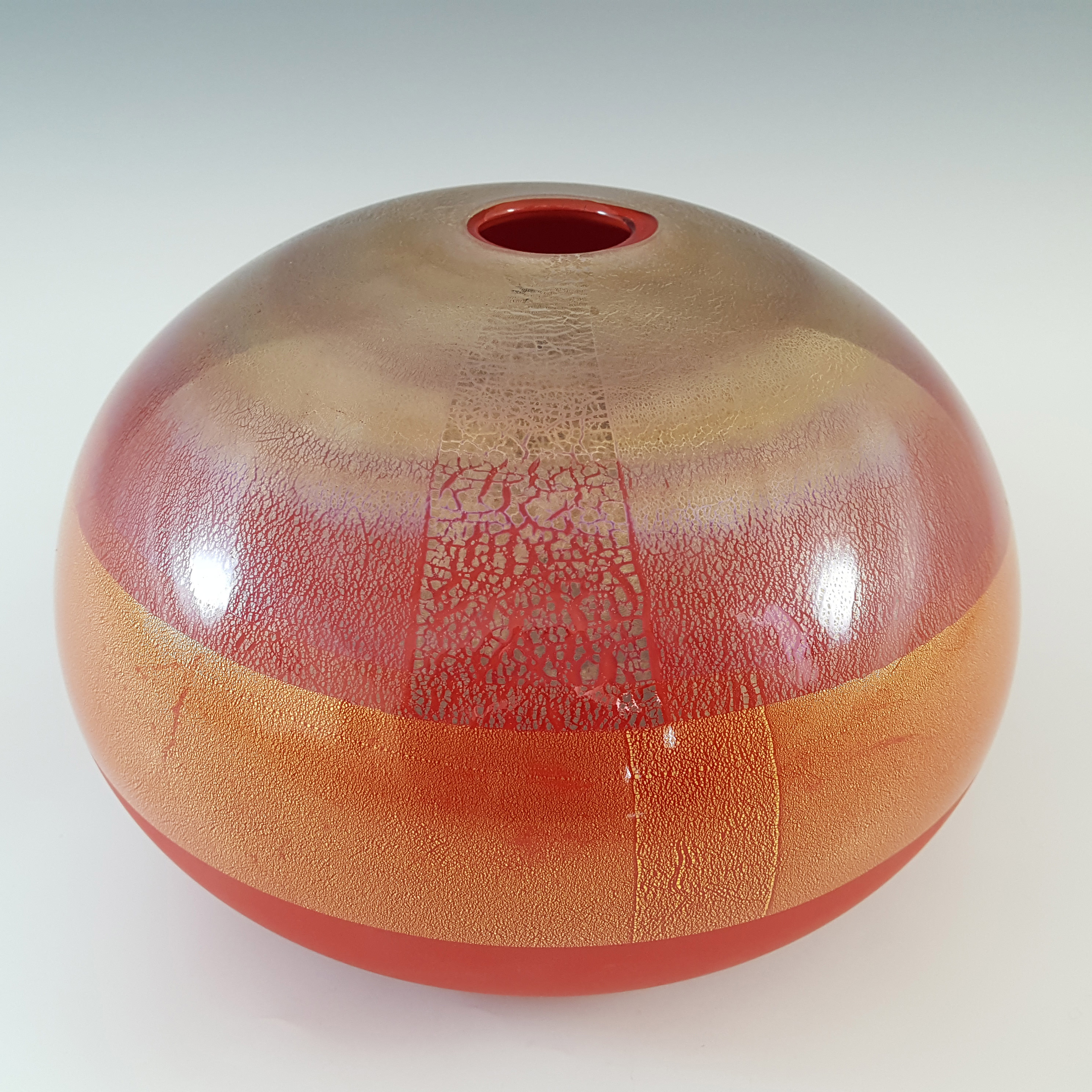 SIGNED Venini Murano Red Glass Gold & Silver Leaf 'Quarzi' Vase - Click Image to Close