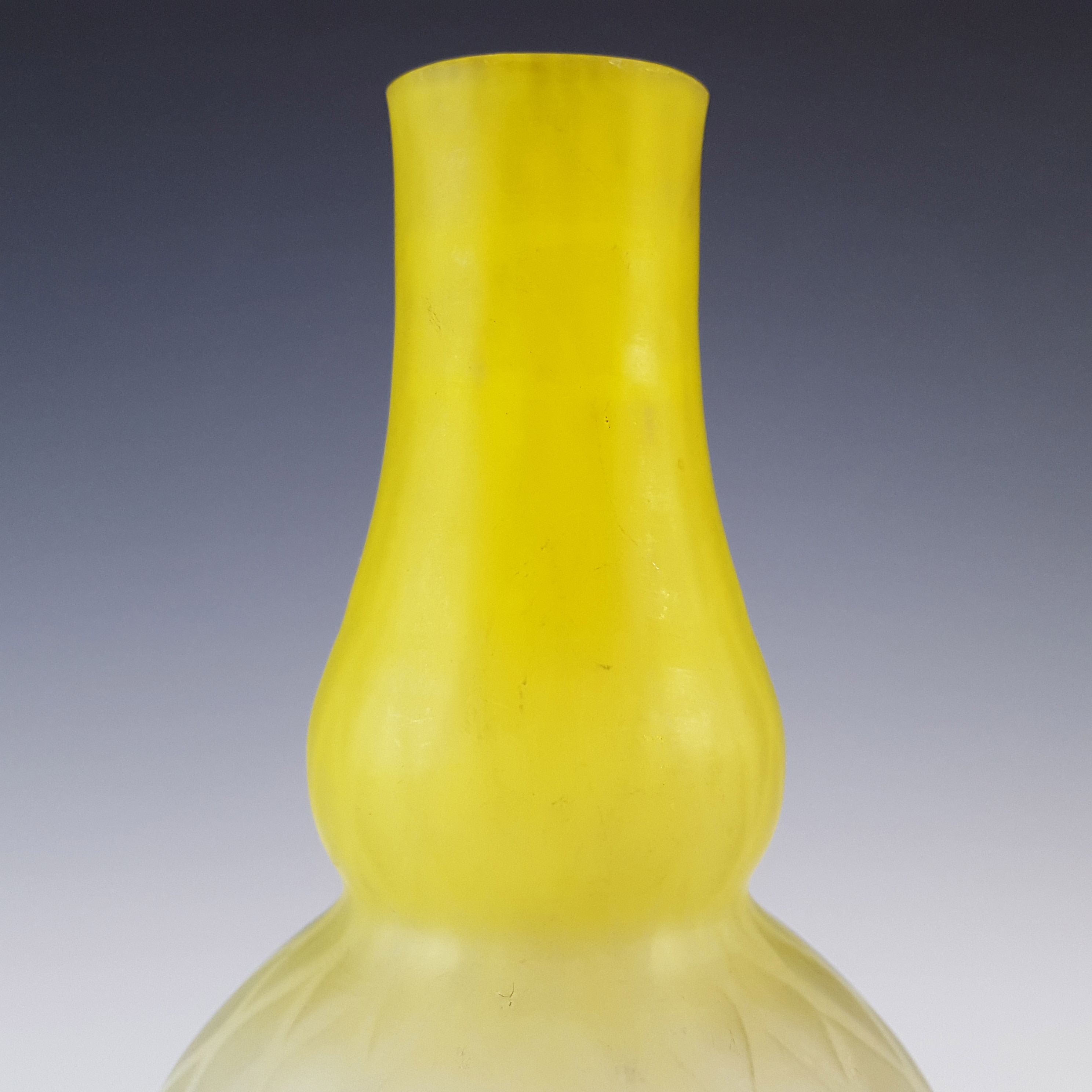 Victorian Satin Air Trap Yellow & White Glass Antique Vase - Click Image to Close