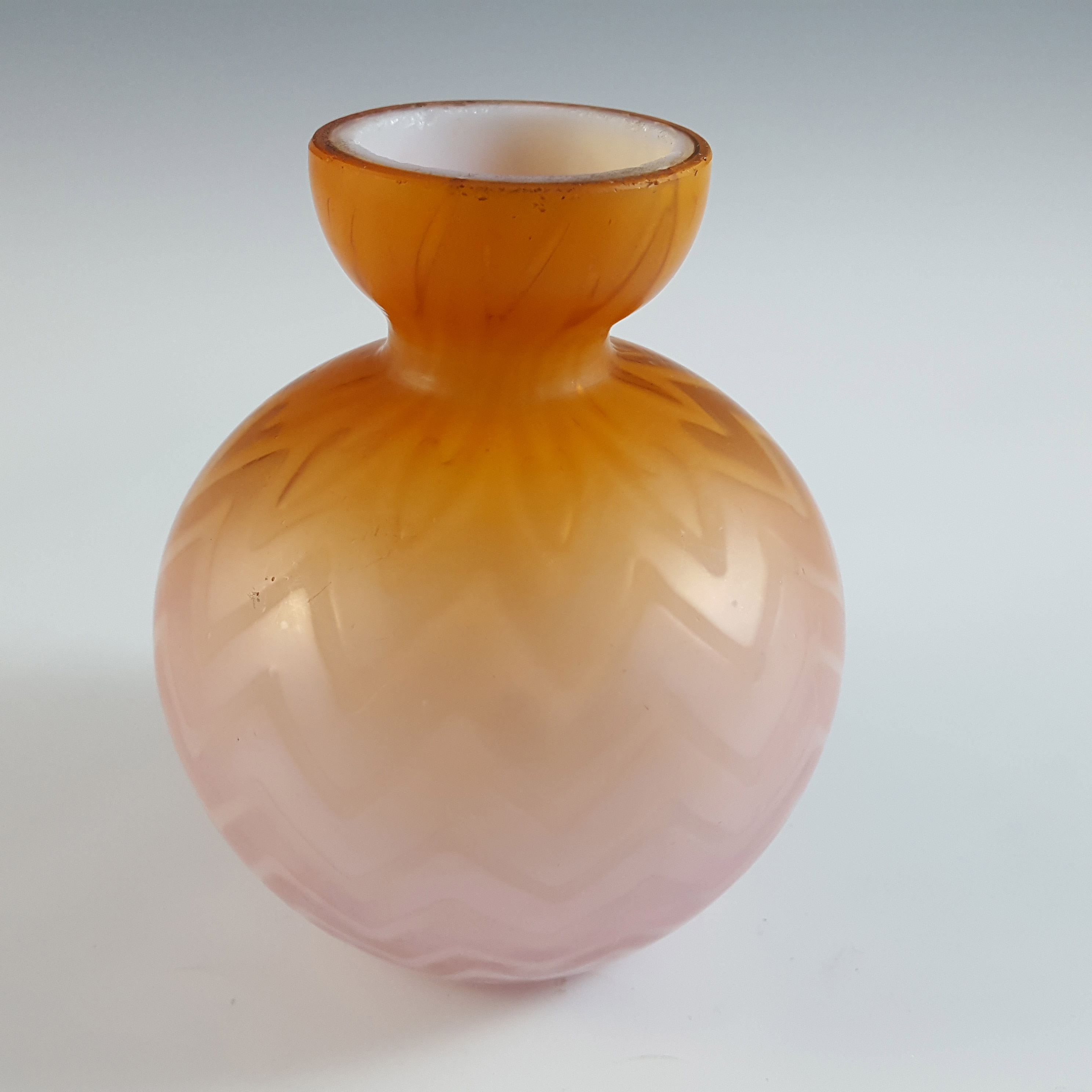 Victorian Satin Air Trap Peach & White Glass Globe Vase - Click Image to Close