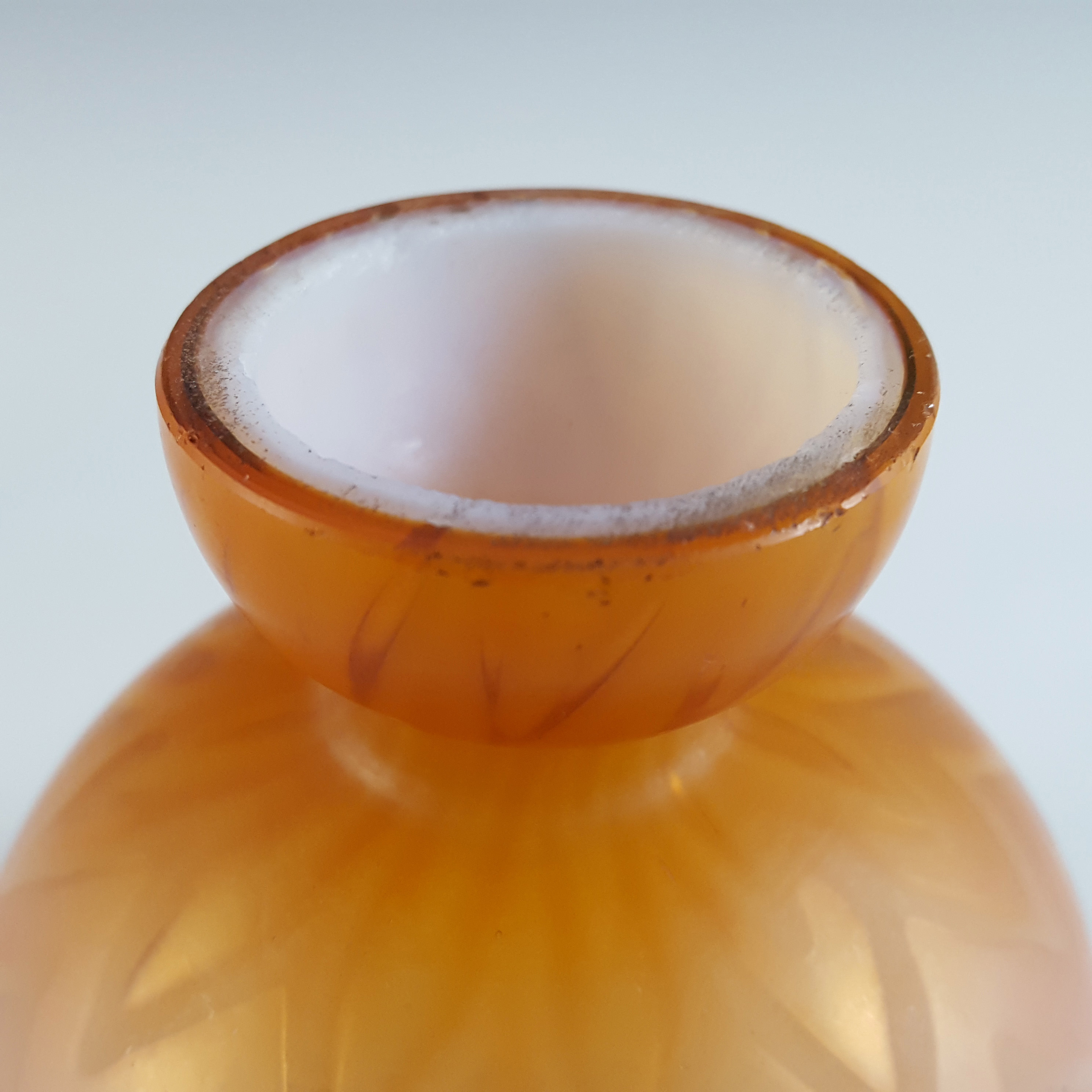 Victorian Satin Air Trap Peach & White Glass Globe Vase - Click Image to Close